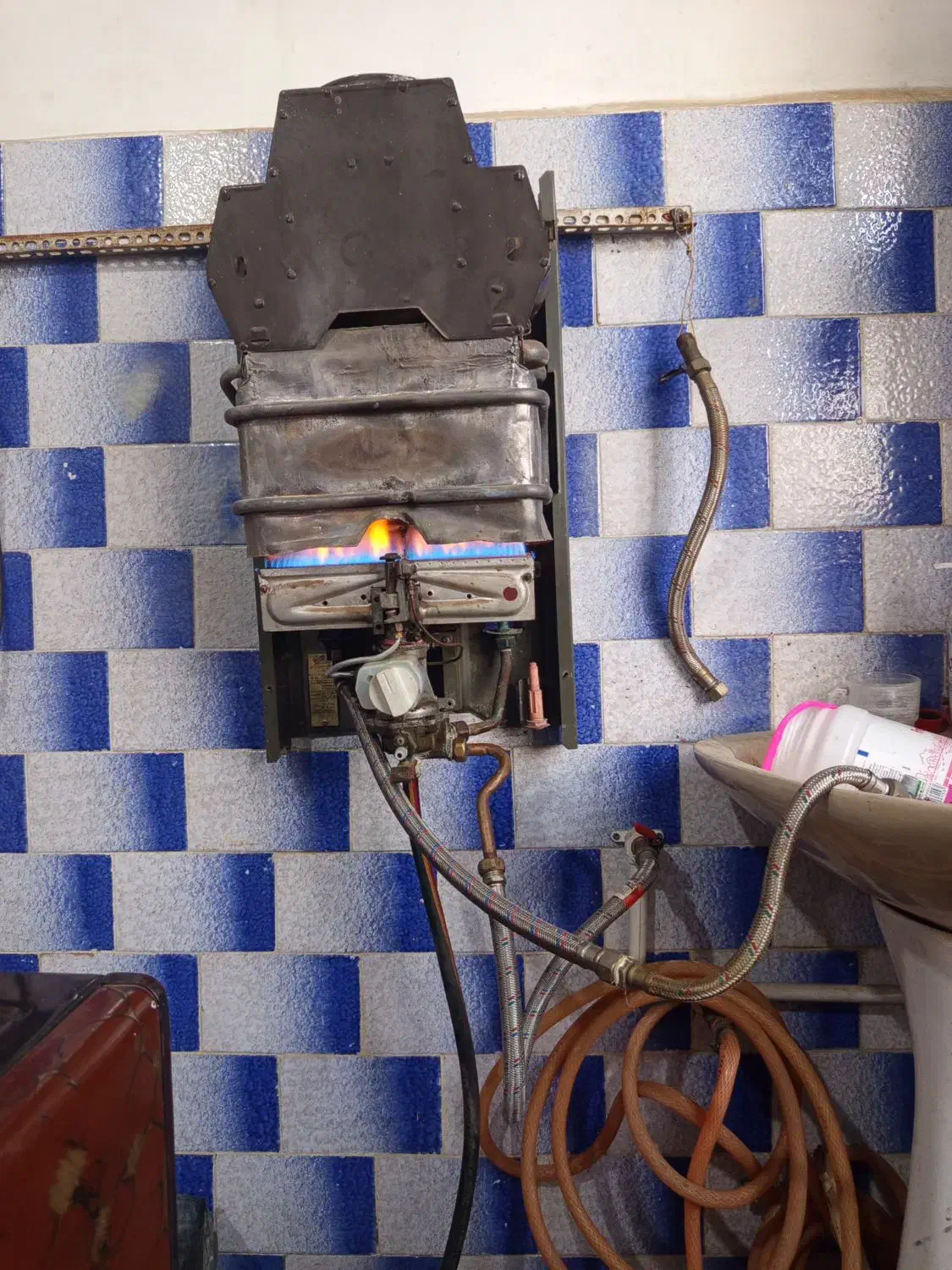 آب  گرمکن و بخاری|آبگرمکن، پکیج، شوفاژ|اهر, |دیوار