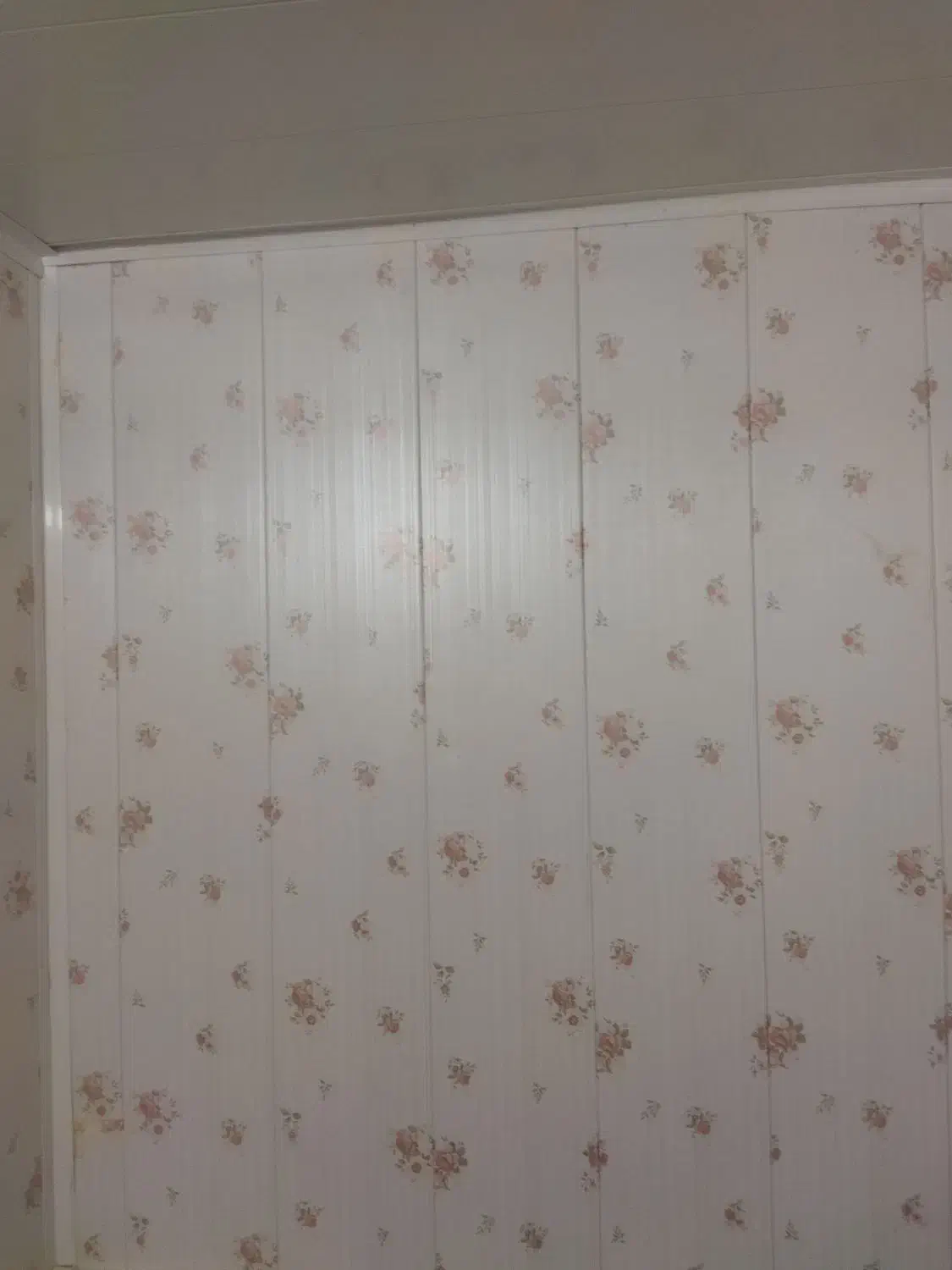 نصب و تعمیرات پی وی سی|خدمات پیشه و مهارت|فولادشهر, ورزشگاه فولادشهر|دیوار