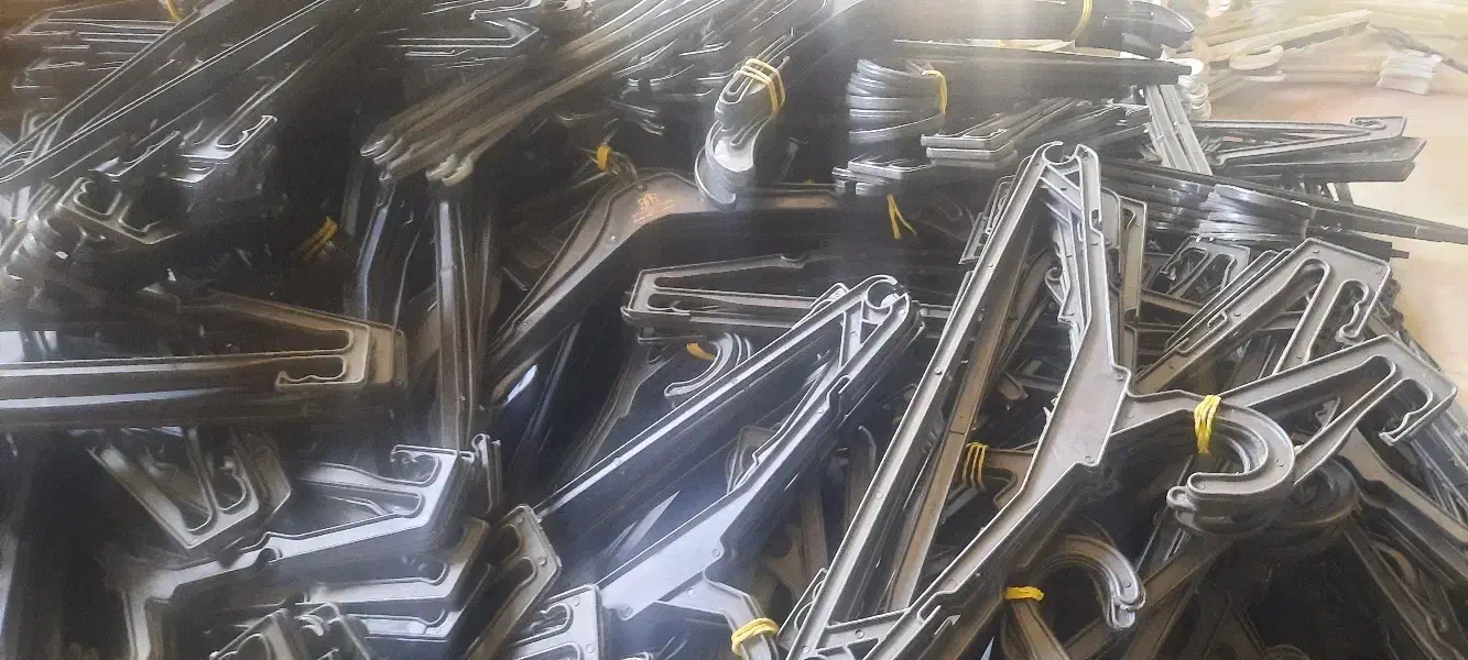 چوب لباسی|فروشگاه و مغازه|بروجرد, |دیوار