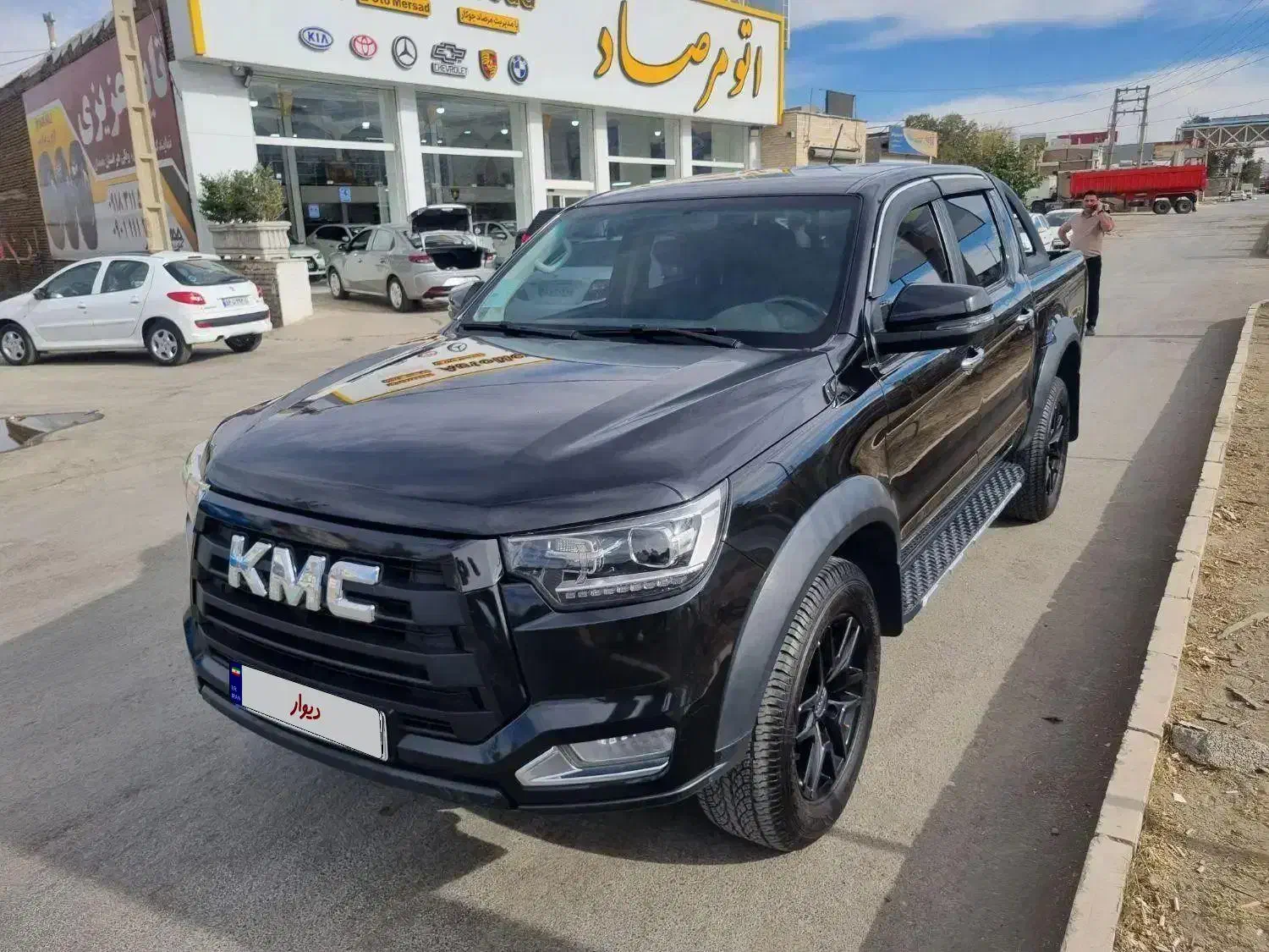 کی ام سی|خودرو سواری و وانت|همدان, |دیوار