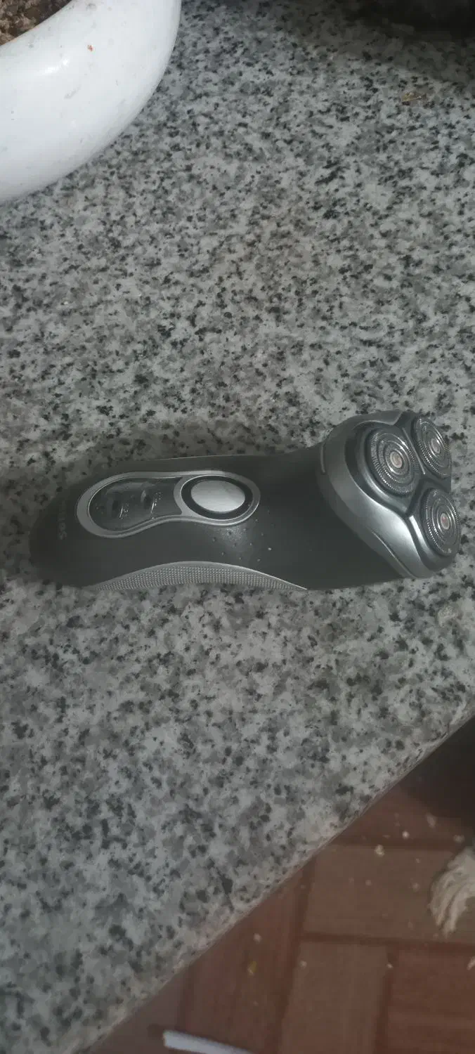 سه تیغ فیلیپس اصل قدیمی کم کار|آرایشی، بهداشتی، درمانی|بیرجند, |دیوار