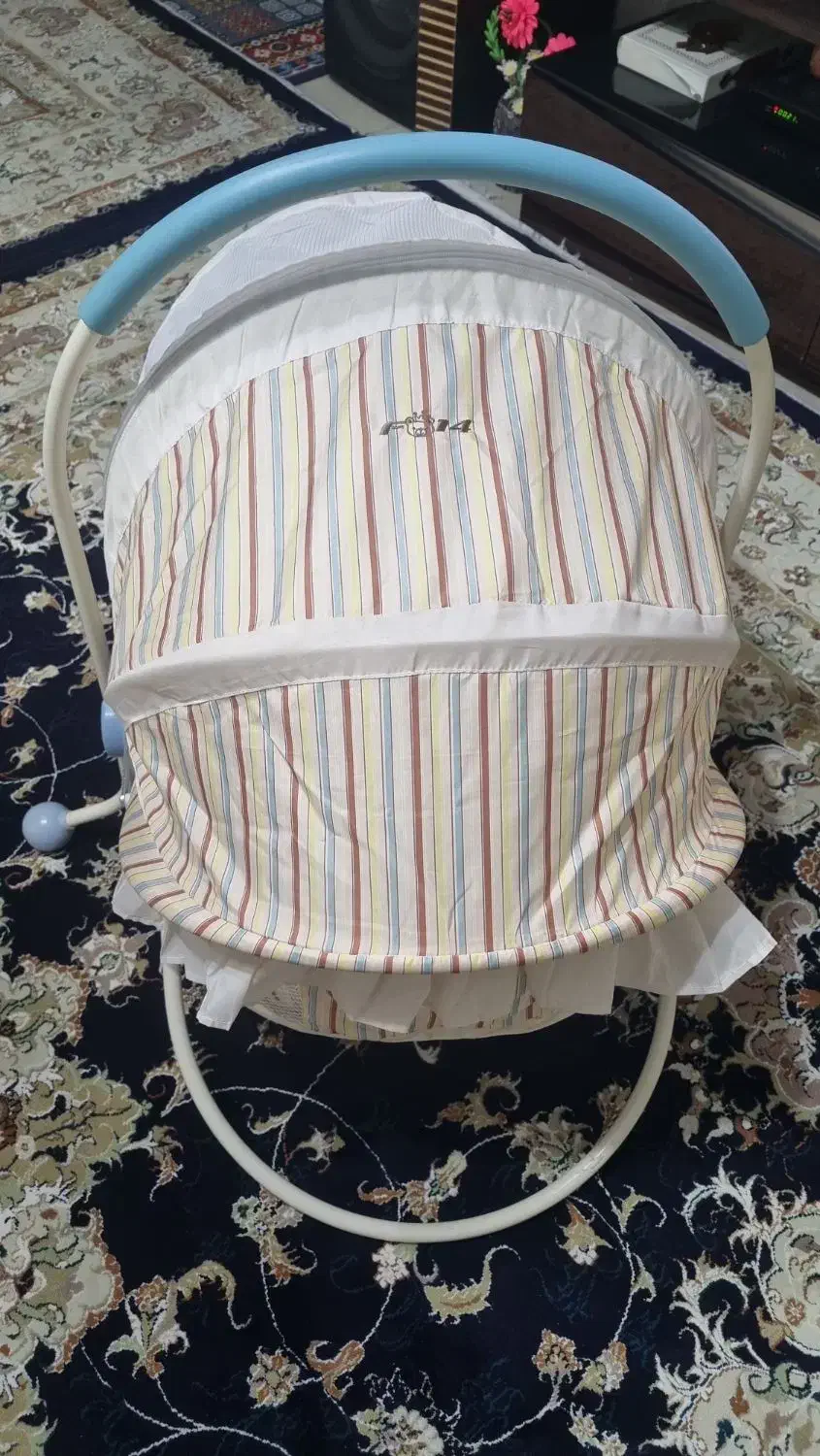 گهواره آکبند|تخت و صندلی بچه|پرند, فاز ۴|دیوار