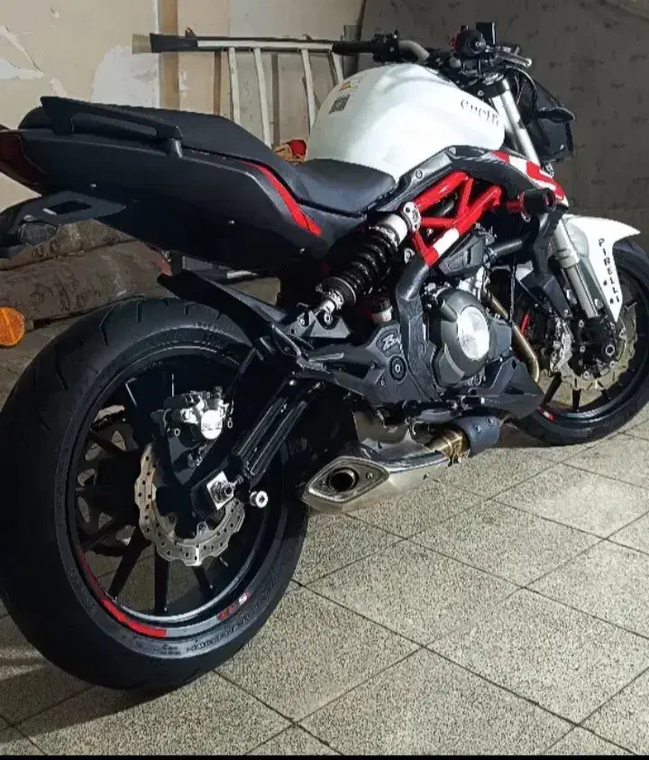 بنلی 300جفت سیلندر|موتورسیکلت|گنبد کاووس, |دیوار