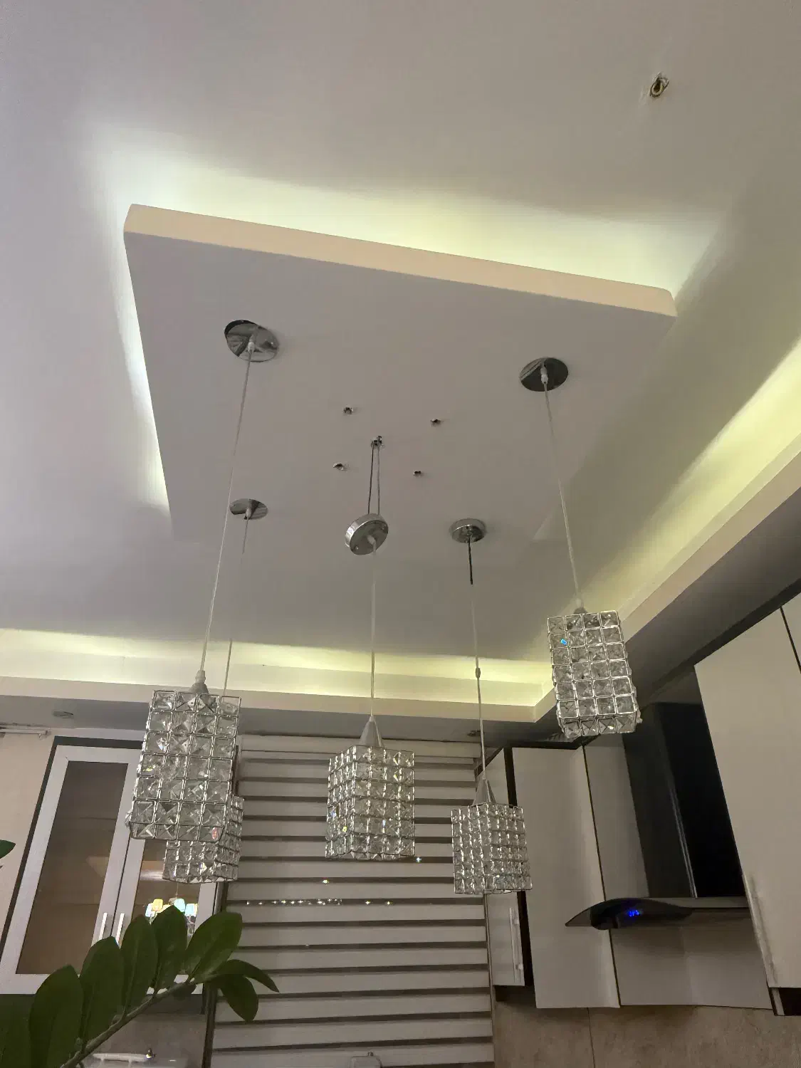 لوستر|لوستر و چراغ آویز|تهران, گلستان (شهرک راه آهن)|دیوار