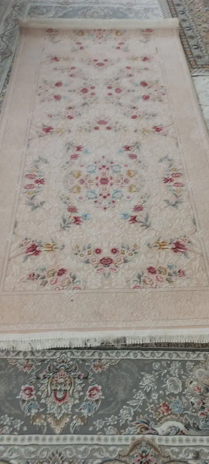 دو تخته قالیچه دست بافت گونه دونه ای ۴۰۰۰۰۰۰ ت|فرش|مشهد, شاهد (شهرک غرب)|دیوار