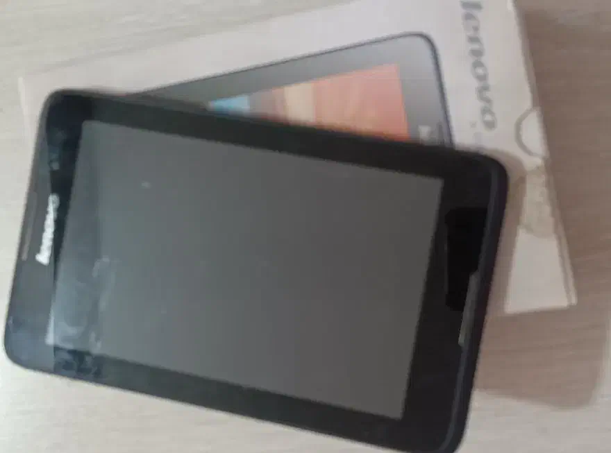 تبلت لنوو همراه کارتن|تبلت|قدس, شهر‌قدس|دیوار