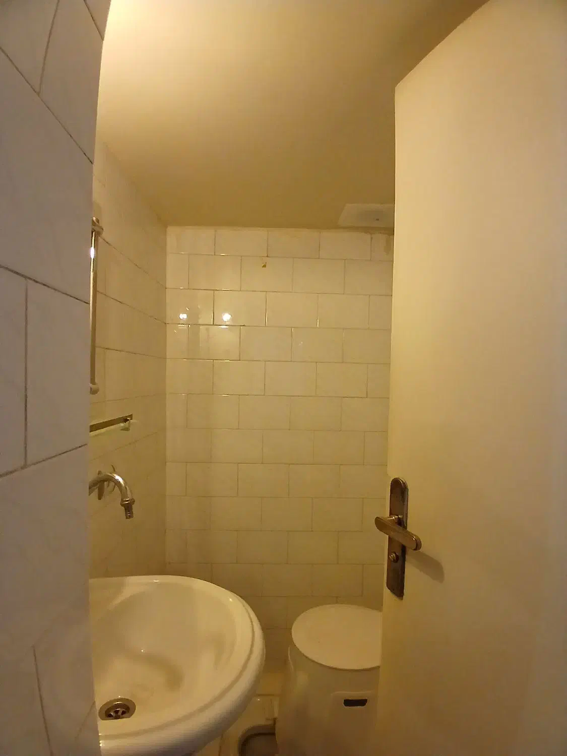 ۶۰ متر دو خواب طبقه ۳ امیربهادر