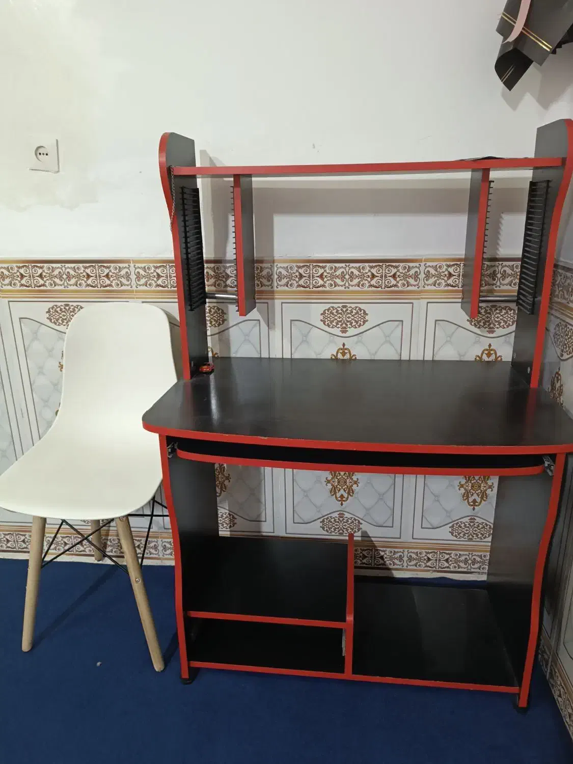 مقداری وسایل خانه|مبلمان خانگی و میز عسلی|اندیمشک, |دیوار