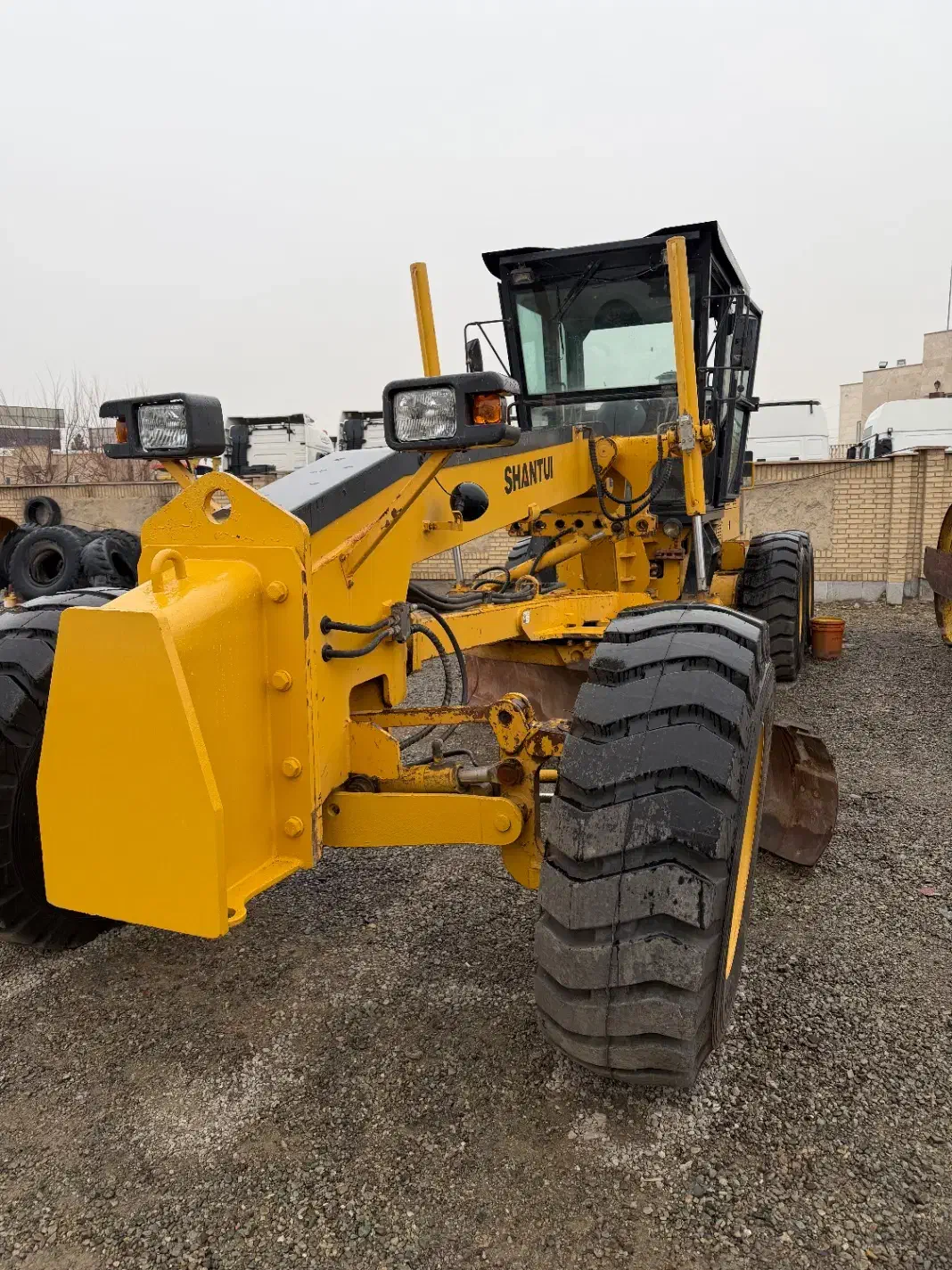 گریدر|خودرو سنگین|اسلام‌شهر, باغ فیض|دیوار