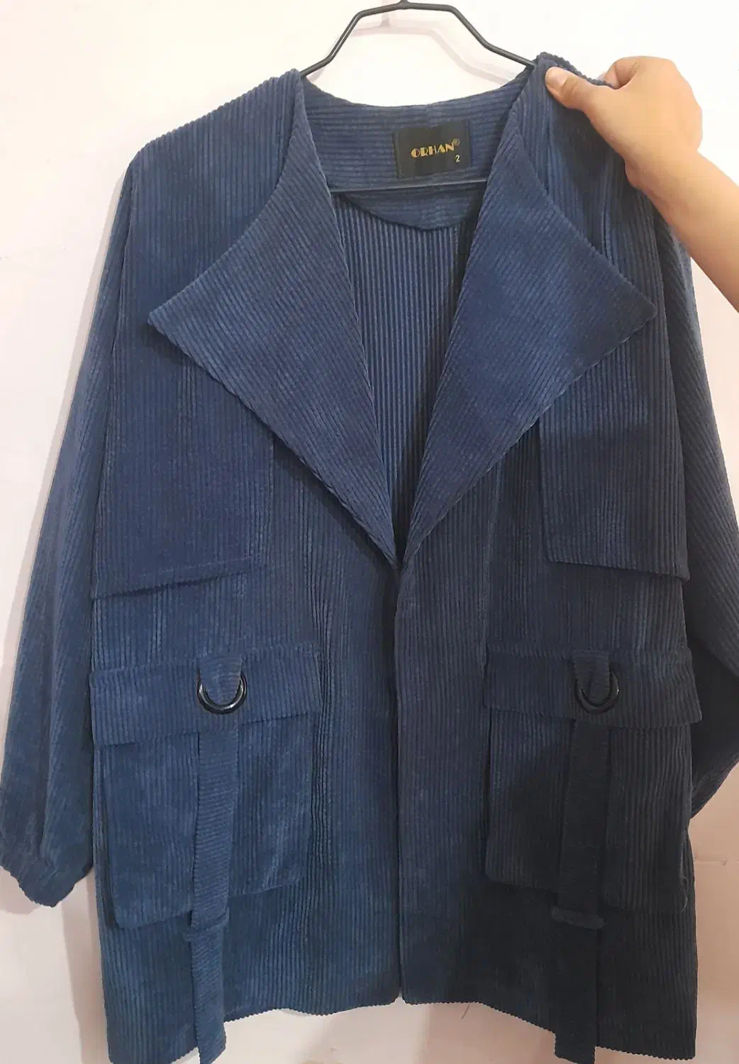 تعدادی لباس در حد نو توافقی|لباس|آستارا, |دیوار