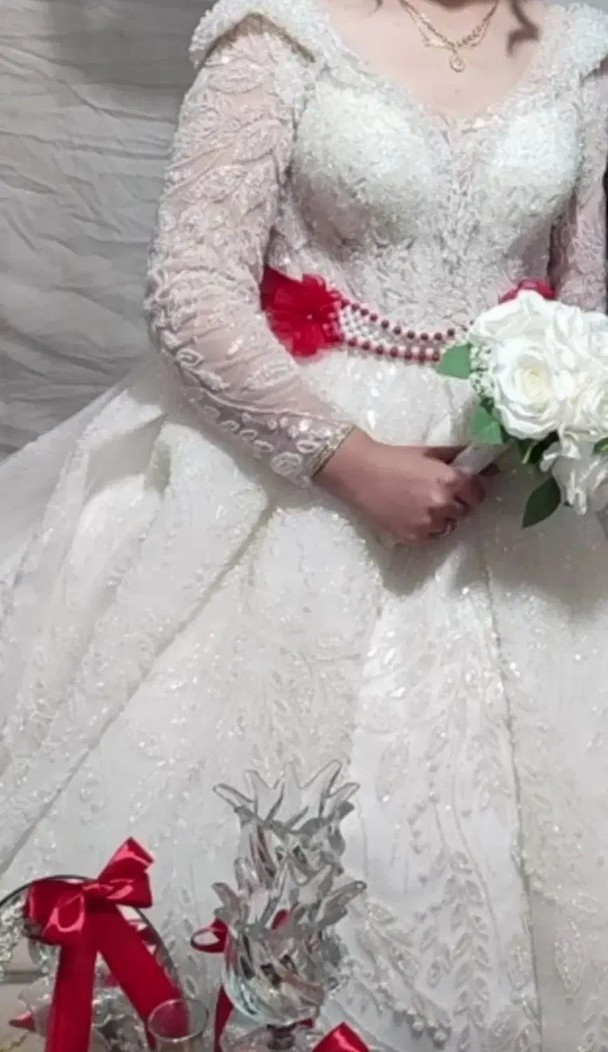 لباس عروس|لباس|نمین, |دیوار