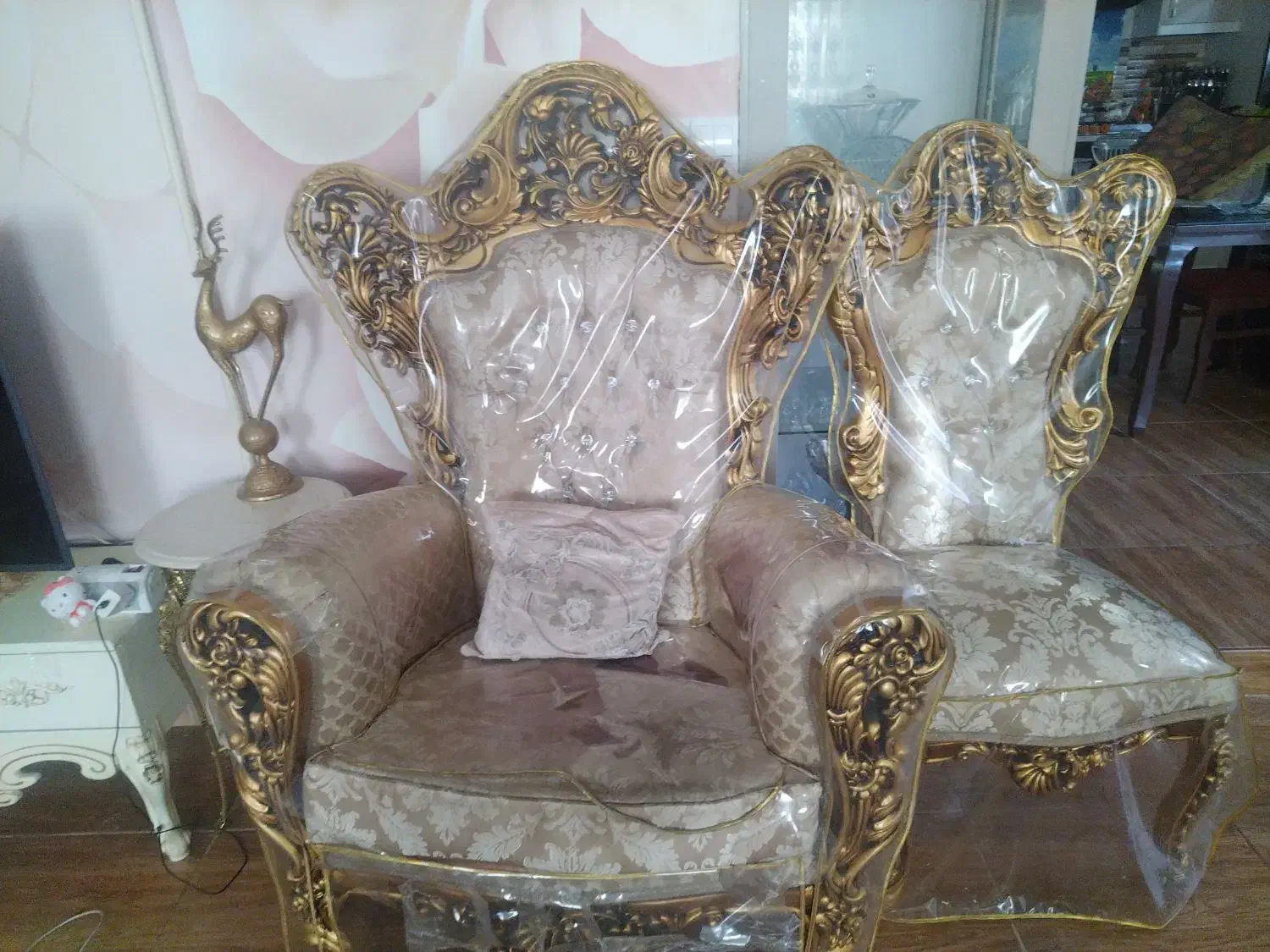 مبل سلطنتی 9نفره|مبلمان خانگی و میز عسلی|محمدیه-قزوین, |دیوار