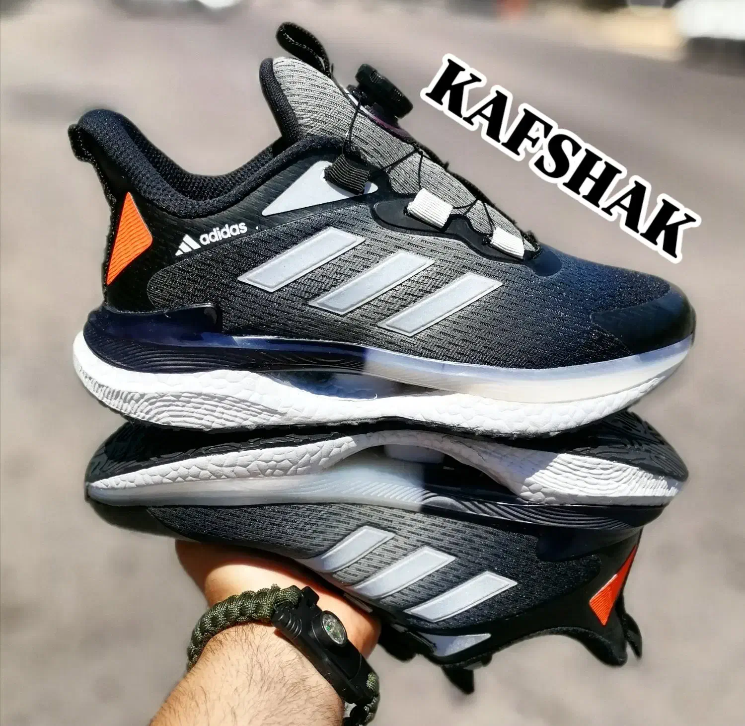 کفش، کتونی آدیداس مگنتی، وارداتی|کیف، کفش، کمربند|شیراز, جانبازان|دیوار