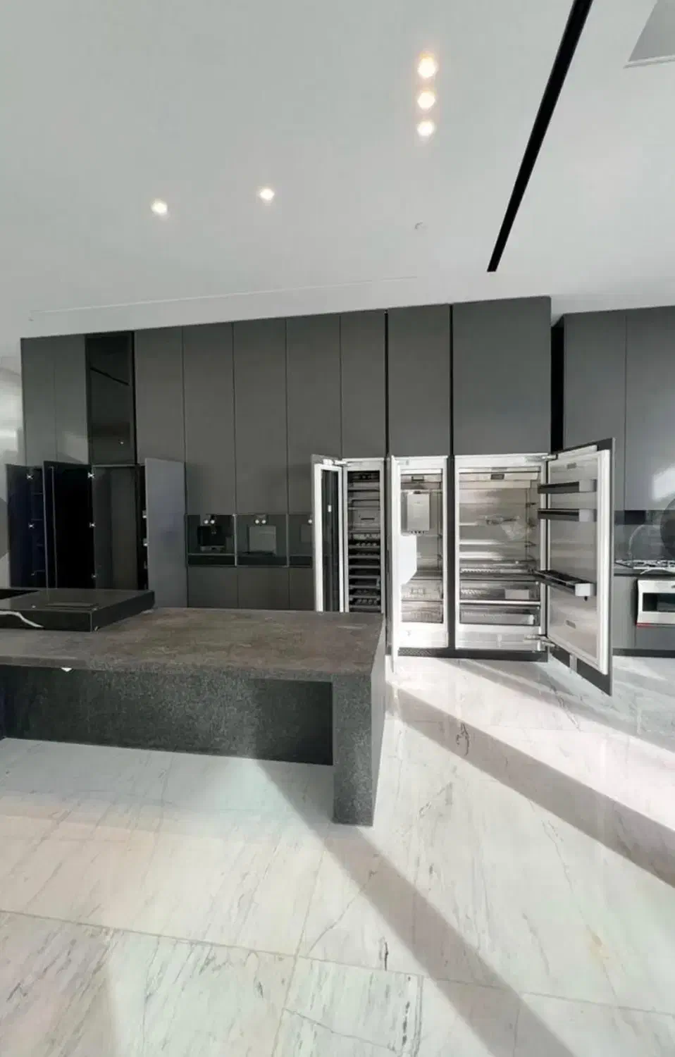 فرشته ۳۵۰ متر/۴ خواب مستر/ کلید نخورده/ هتلینگ