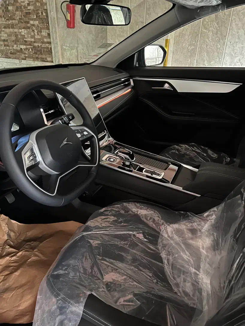 Kmc J7 مشکی|خودرو سواری و وانت|تهران, استقلال|دیوار