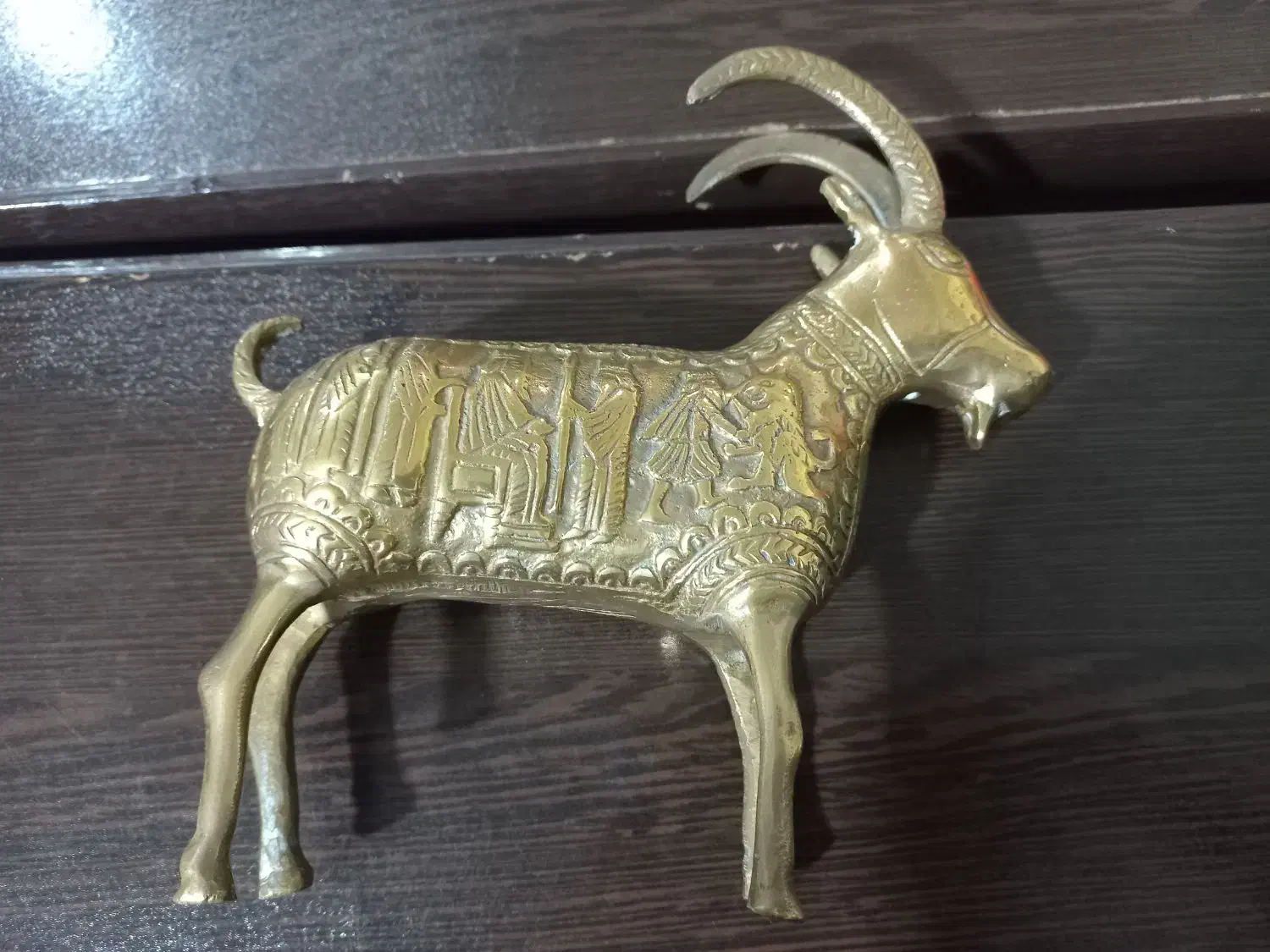 بُز برنجی قدیمی|کلکسیون اشیاء عتیقه|اراک, |دیوار