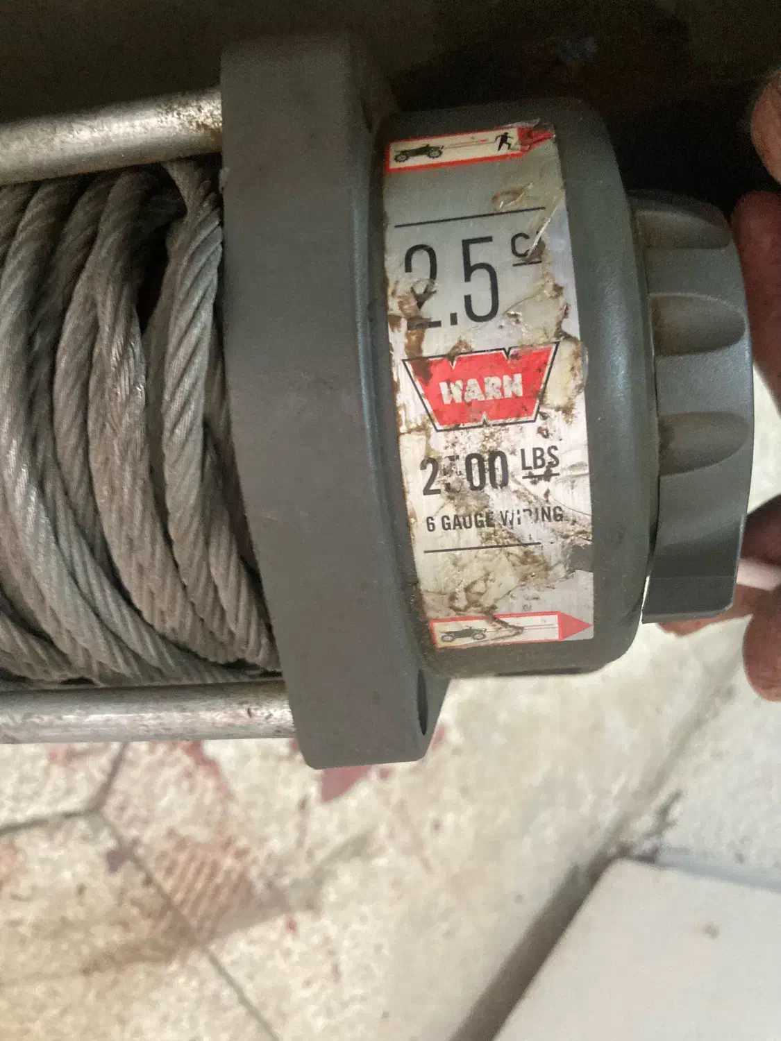 وینچ وارن|ابزارآلات|بابل, |دیوار