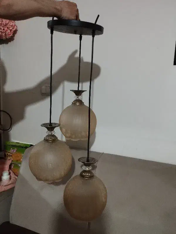 لوستر سه شاخه آویز کاملا نو نصب نشده|لوستر و چراغ آویز|تهران, بلوار کشاورز|دیوار
