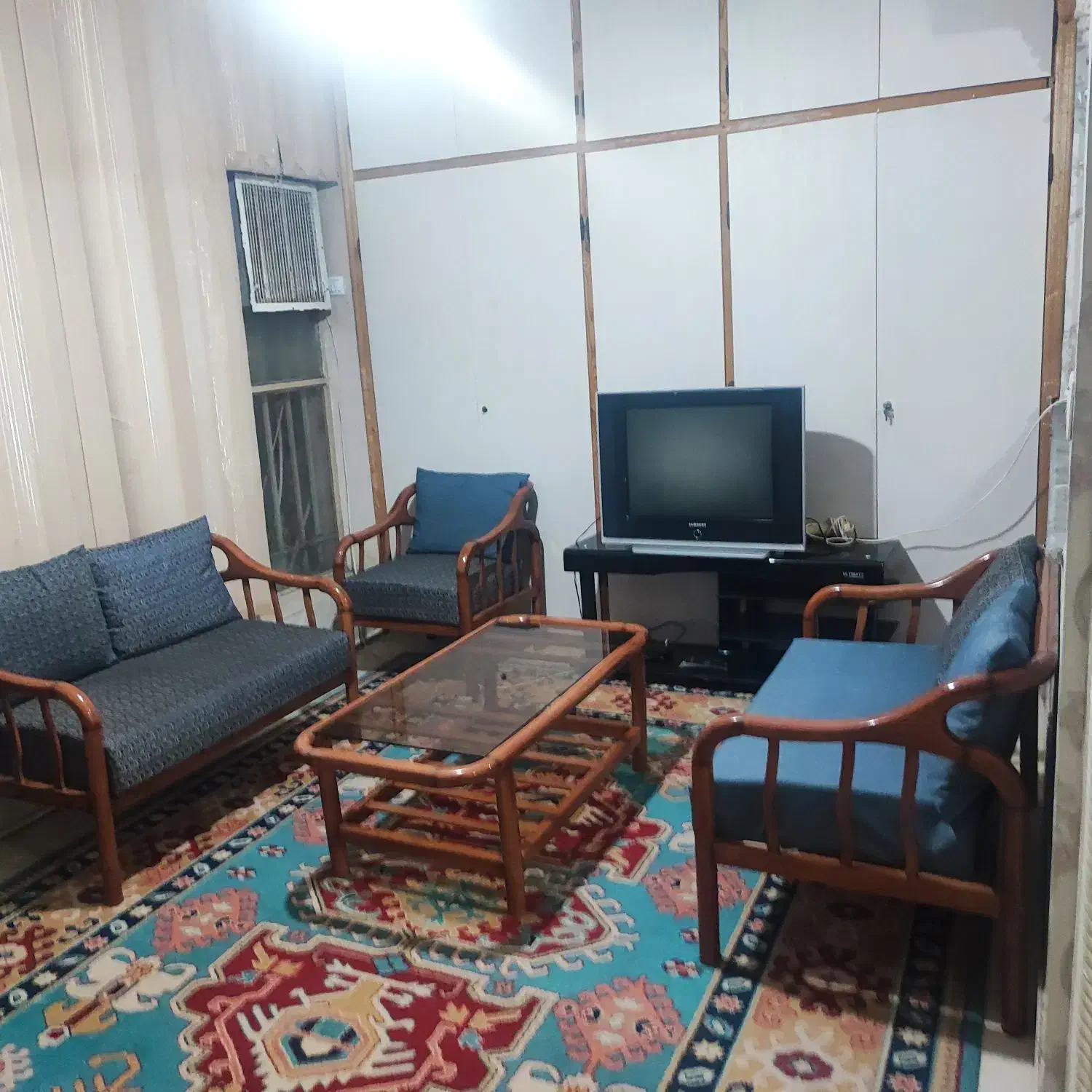 مبله هفتگی ماهانه مرکز شهر|اجارهٔ کوتاه‌مدت آپارتمان و سوئیت|شیراز, بازار|دیوار