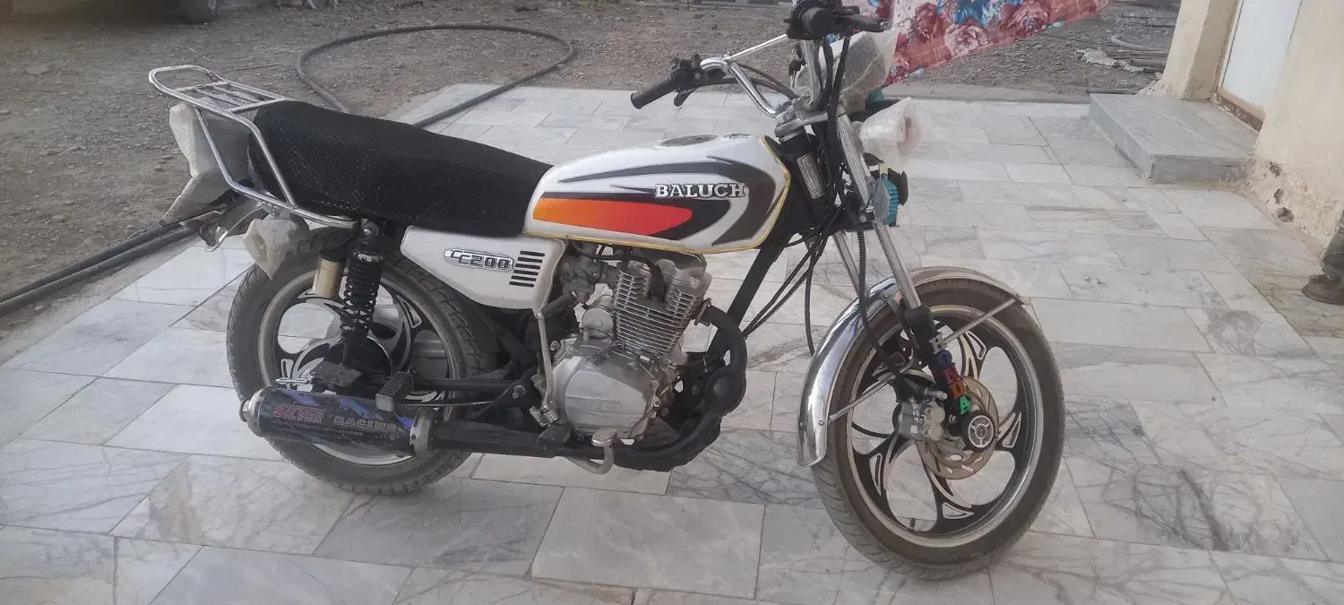 موتور ۱۴۰۰ در حدخشک|موتورسیکلت|هیدوچ, |دیوار