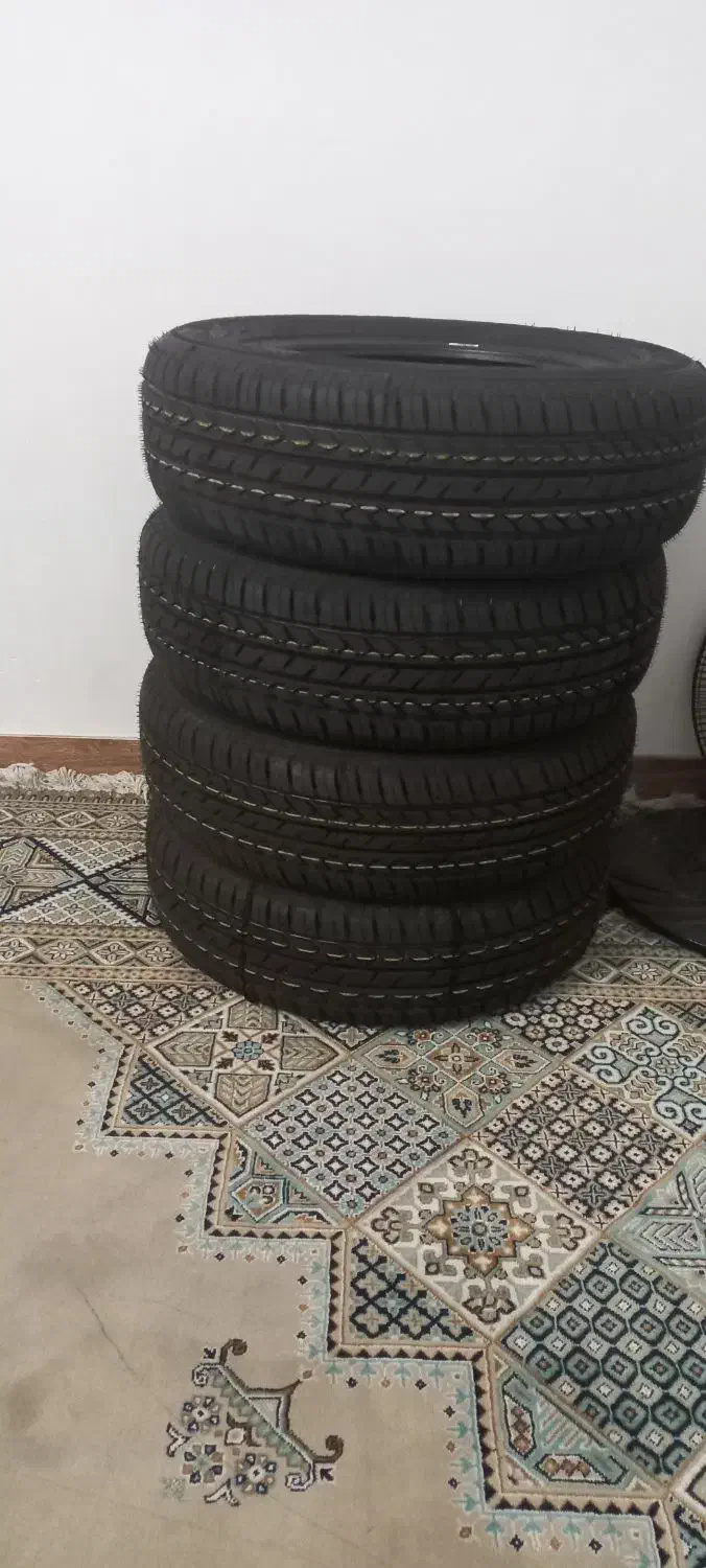 لاستیک بارز سایز ۱۵|قطعات یدکی و لوازم جانبی|لاهیجان, گلستان|دیوار