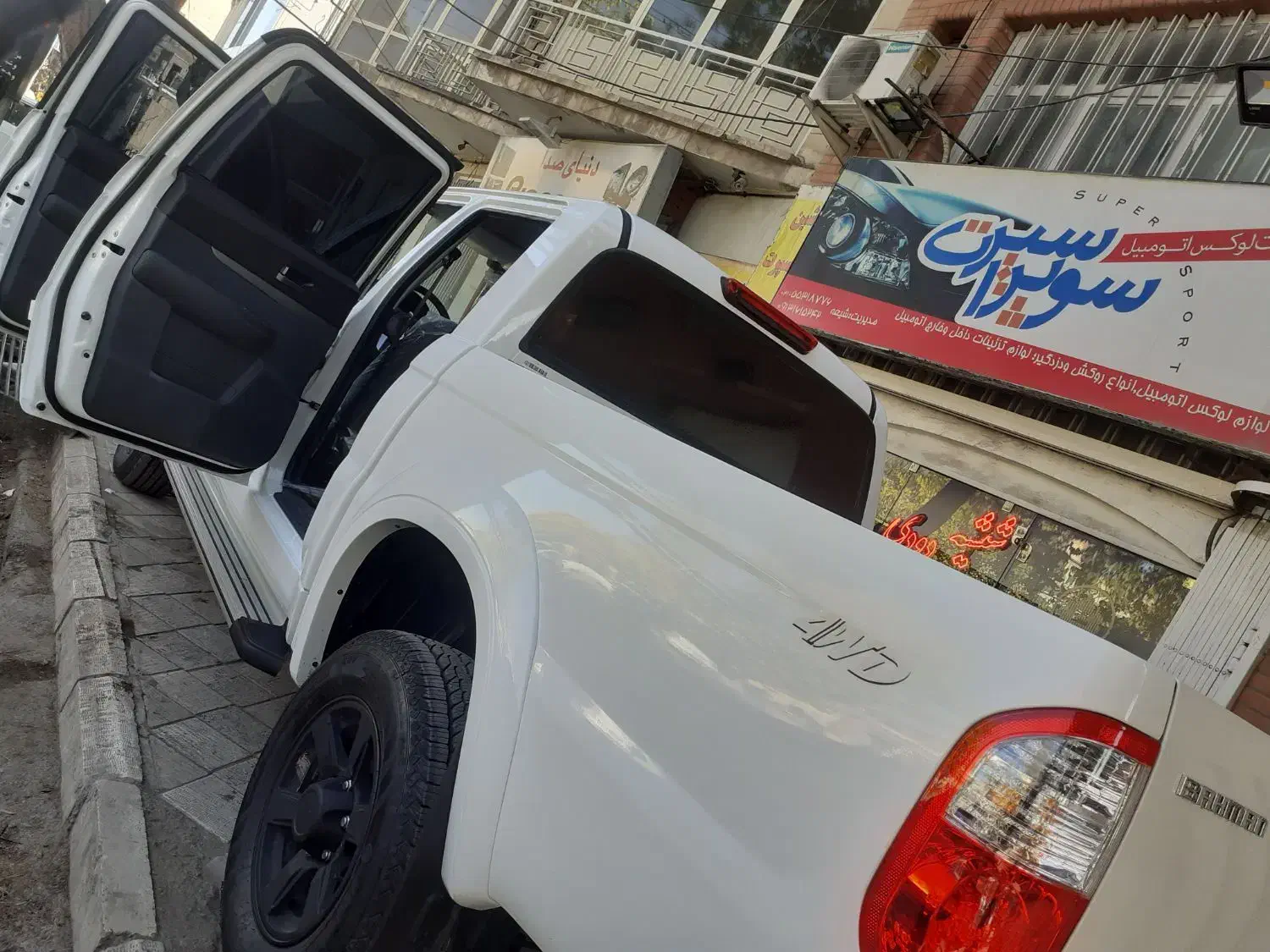 شیشه دودی ضدخش با آنتی یو وی بالا|خدمات موتور و ماشین|کاشان, دشت چال|دیوار