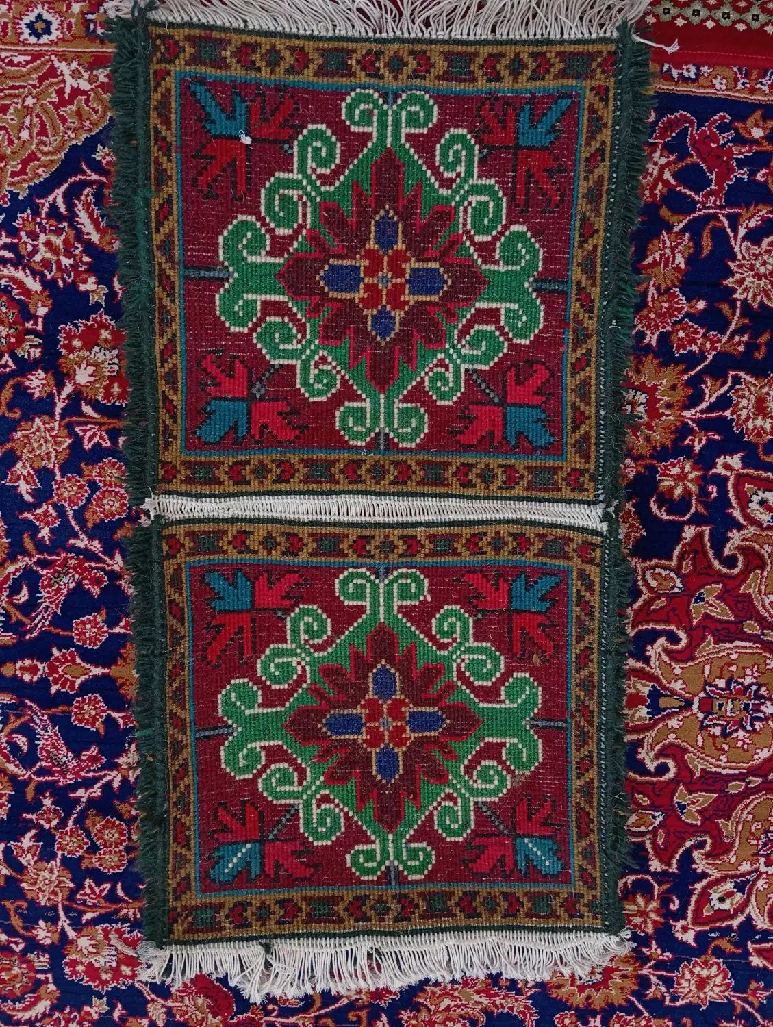 رو صندلی|پادری|باسمنج, |دیوار