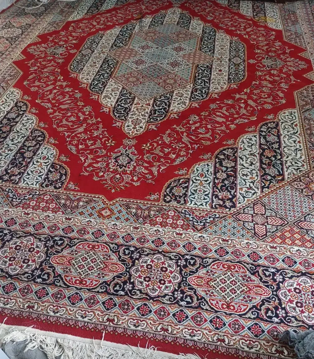 باسلام. ی جفت قالی ۱۲ متری باطرح زبیا ونخ پنبه|فرش|تایباد, |دیوار
