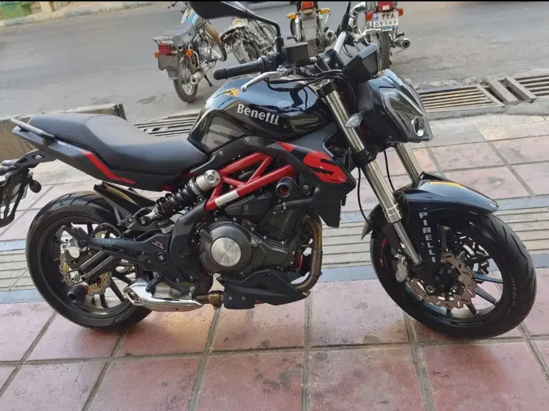 بنلی۳۰۰/beneli300 کیلومتر ۹۰۰۰مدل ۱۴۰۱|موتورسیکلت|فردیس, شهرک ارم|دیوار