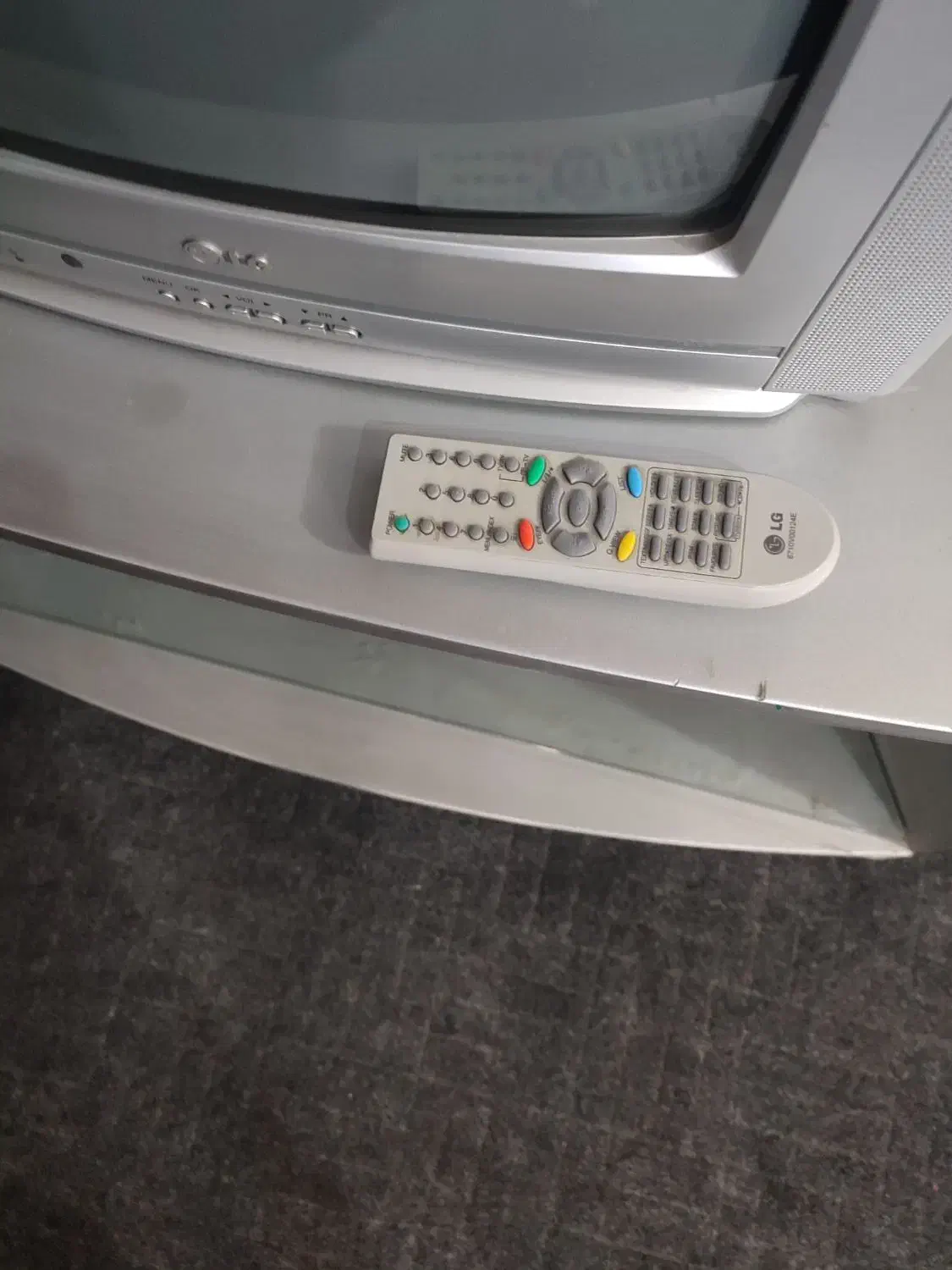 تلویزیون ۱۴اینچ|تلویزیون و پروژکتور|اهواز, سپیدار|دیوار