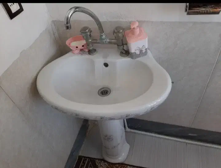 فروش روشویی وشیرآب|لوازم سرویس بهداشتی|اسلام‌‌آباد غرب, |دیوار