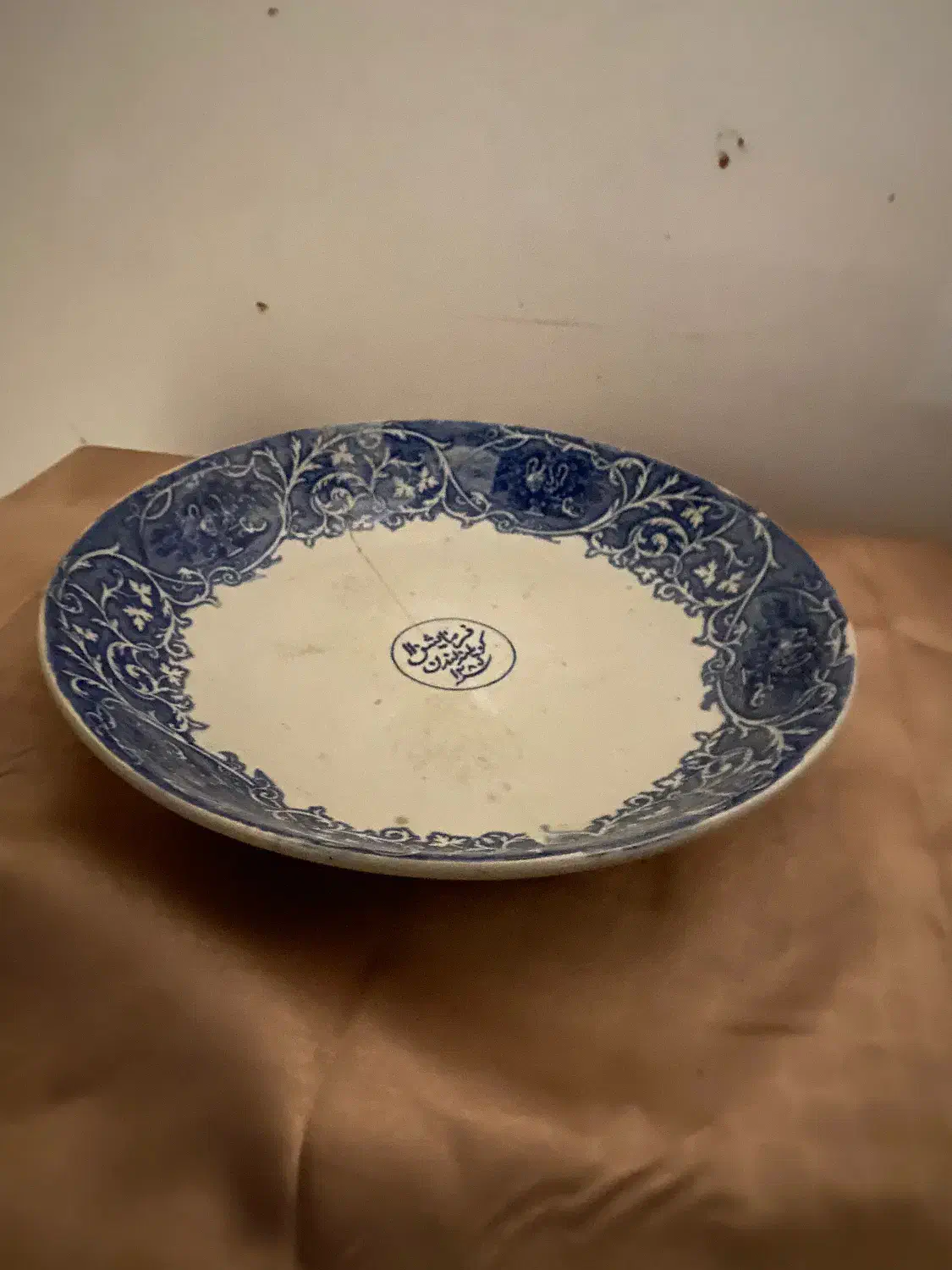 بشقاب فرمایشی ۱۲۰ ساله عتیقه|کلکسیون اشیاء عتیقه|کرمان, |دیوار