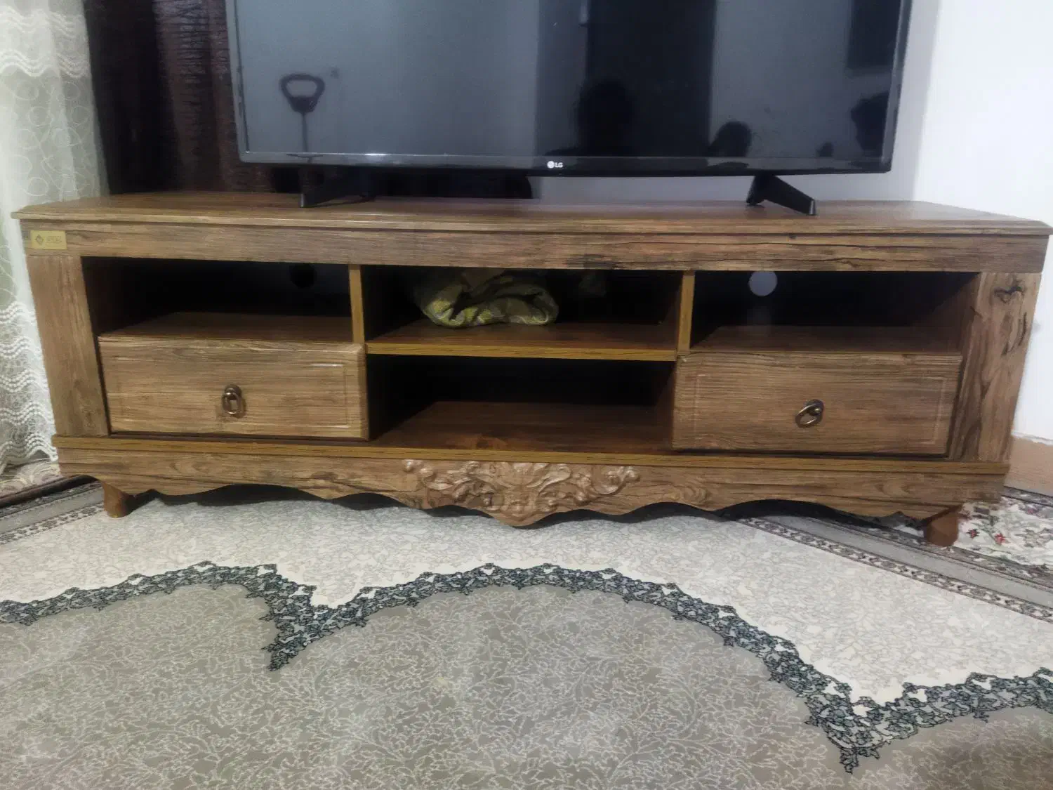 زیر تلویزیونی|میز تلویزیون|جره و بالاده, |دیوار