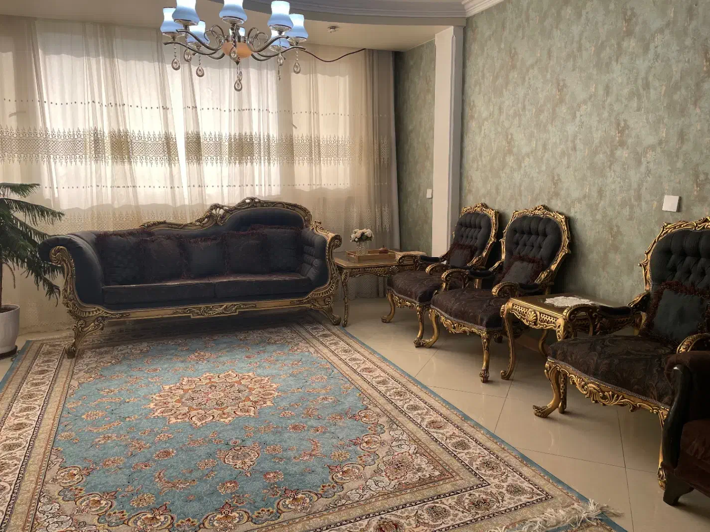 مبلمان سلطنتی ۹ نفره|مبلمان خانگی و میز عسلی|شیراز, ارم|دیوار