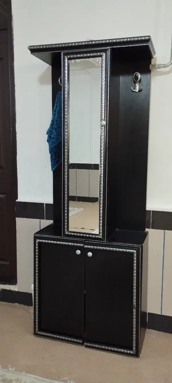 جاکفشی|جاکفشی، کمد، دراور|میاندوآب, |دیوار