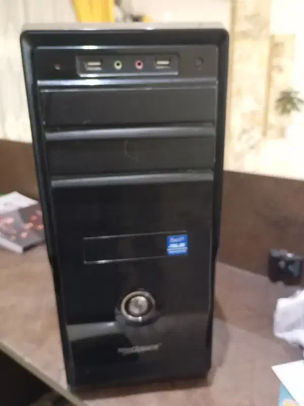 یک عددکیس برای فروش|قطعات و لوازم جانبی رایانه|کیش, |دیوار