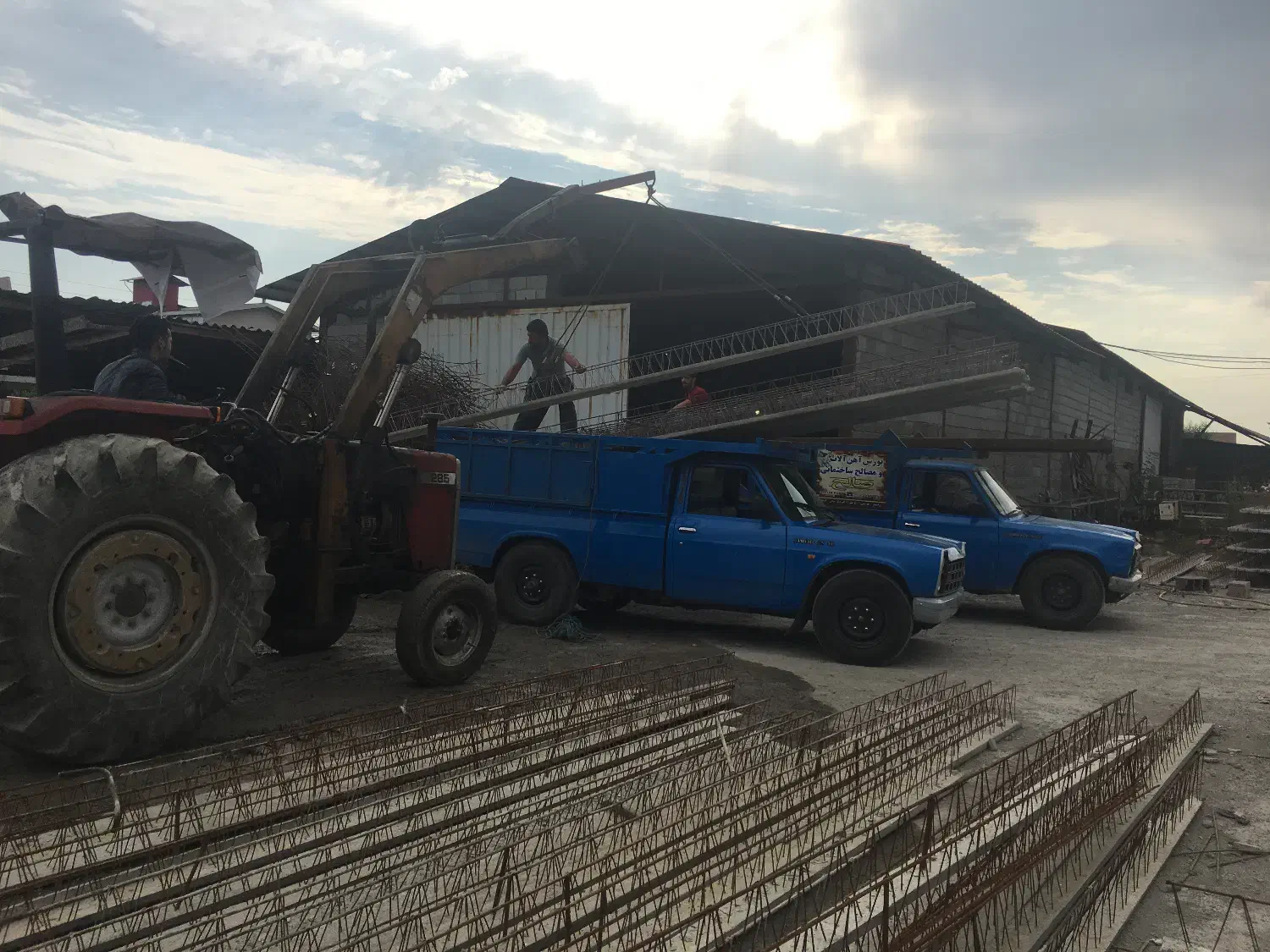 استخدام نیروی کار ساده شرکت تولید تیرچه|استخدام معماری، عمران و ساختمانی|دالخانی, |دیوار