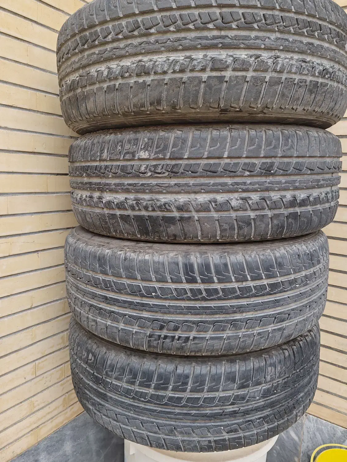 لاستیک 205 کویر|قطعات یدکی و لوازم جانبی|اصفهان, فردوان|دیوار