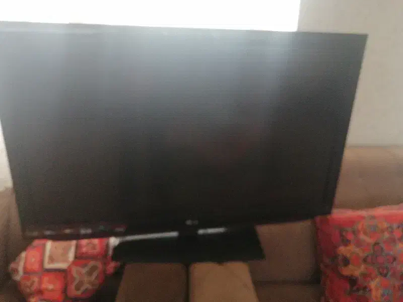 تلویزیون LG کم کار 42|تلویزیون و پروژکتور|یزد, |دیوار