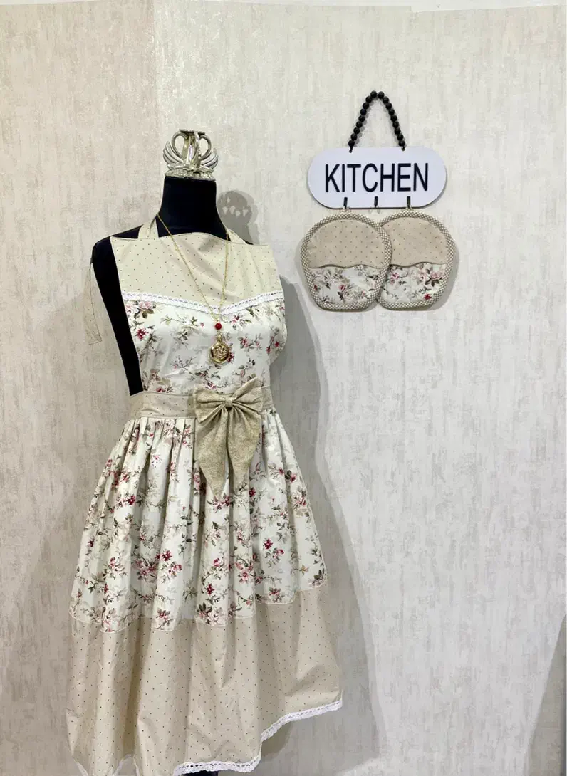 دوخت انواع سرویس آشپزخانه با بهترین کیفیت|سفره، حوله، دستمال آشپزخانه|کرمان, |دیوار