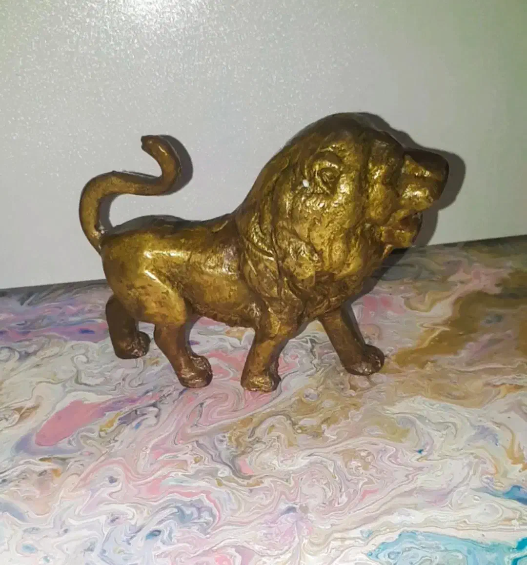 مجسمه برنزی آنتیک|کلکسیون اشیاء عتیقه|گرگان, |دیوار