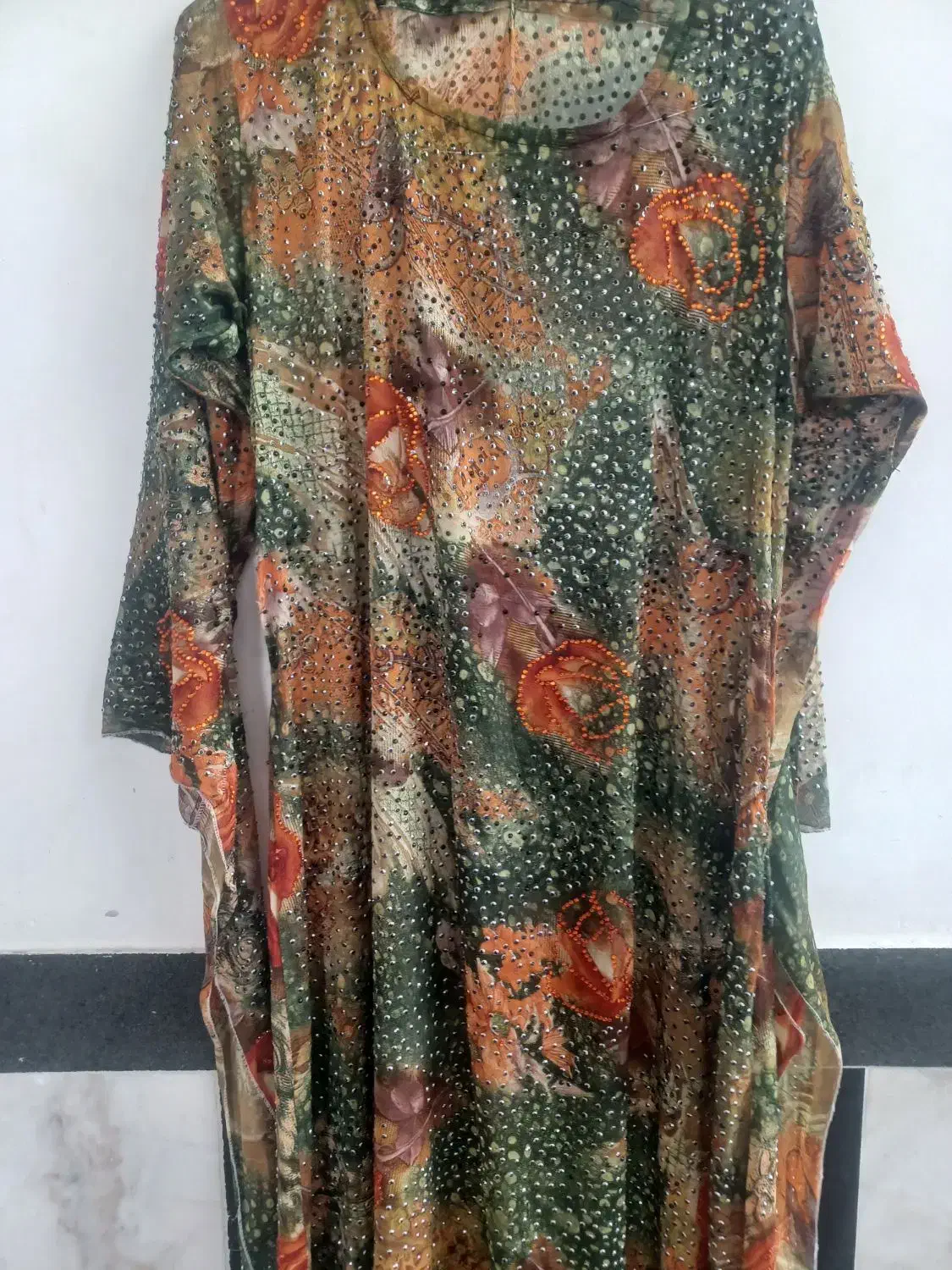 پیراهن مجلسی|لباس|بیلوار, |دیوار