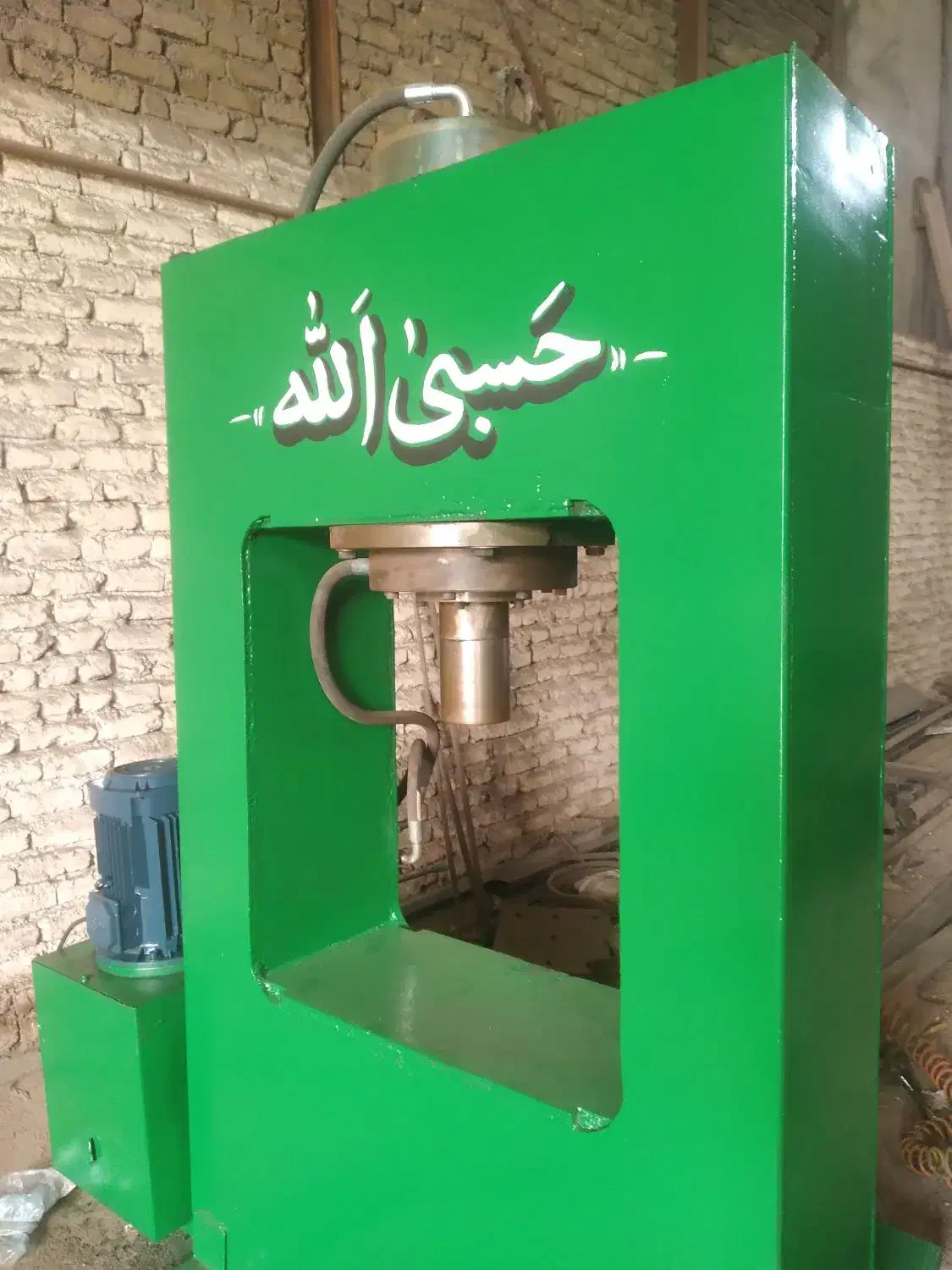 پرس ۱۰۰تن وقیچی عرض ۴۰سانتی ۱۵میل برش|ماشینآلات صنعتی|مشهد, نوید|دیوار