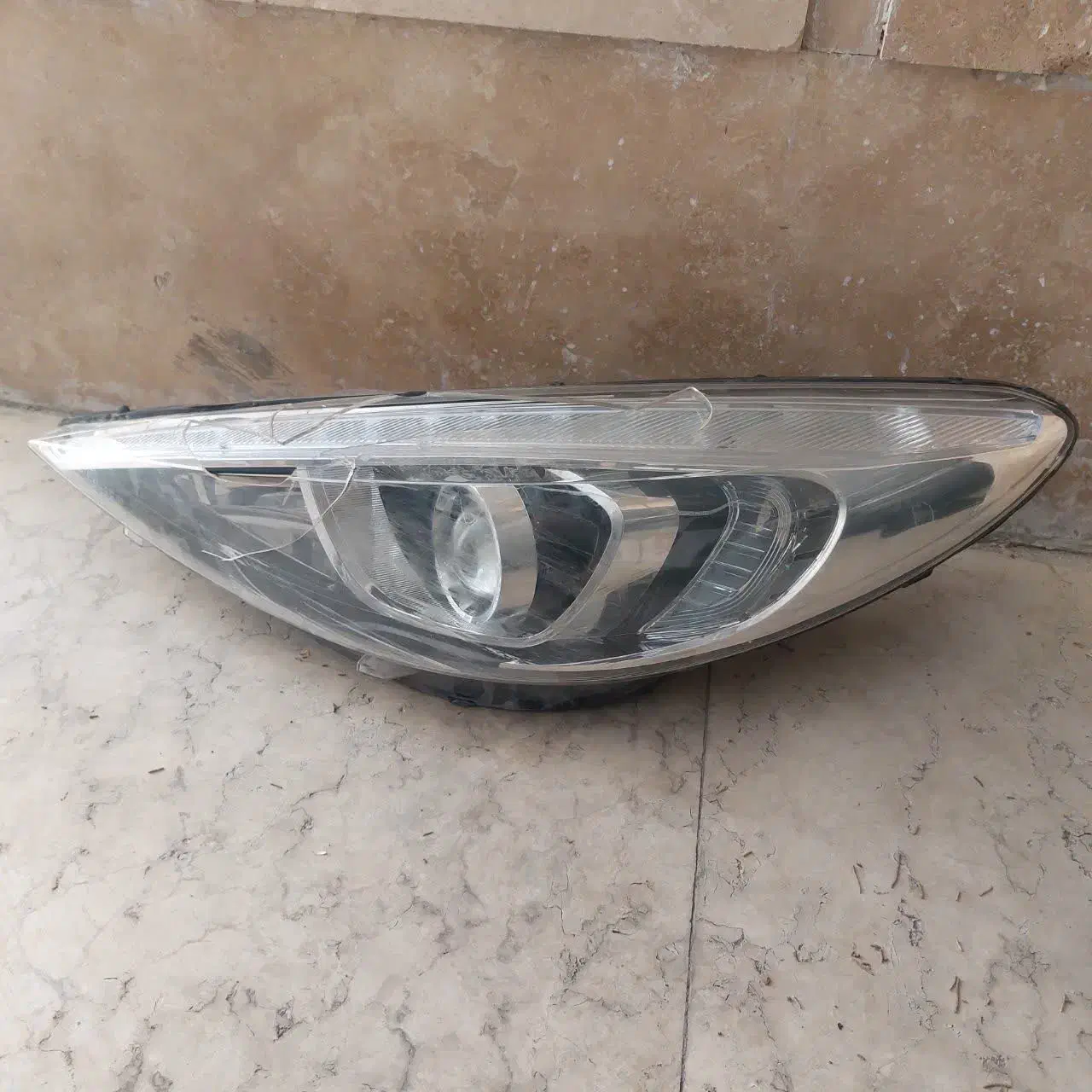چراغ ۲۰۷ کروز سمت راننده . لاستیک sym g200|قطعات یدکی و لوازم جانبی|تهران, آشتیانی|دیوار