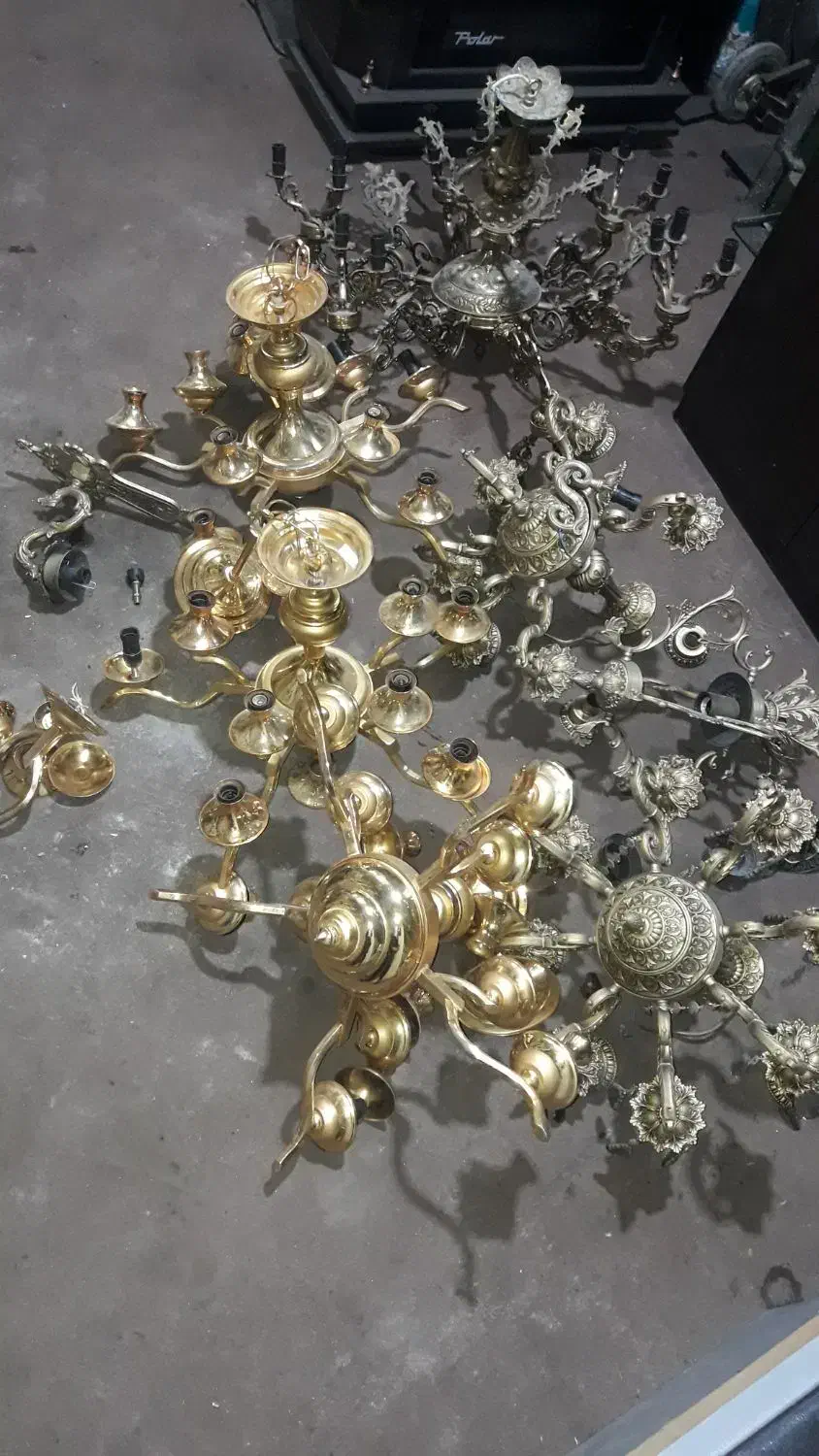 لوستر ابکاری وبرنز و مس|لوستر و چراغ آویز|اسلام‌شهر, باغ فیض|دیوار