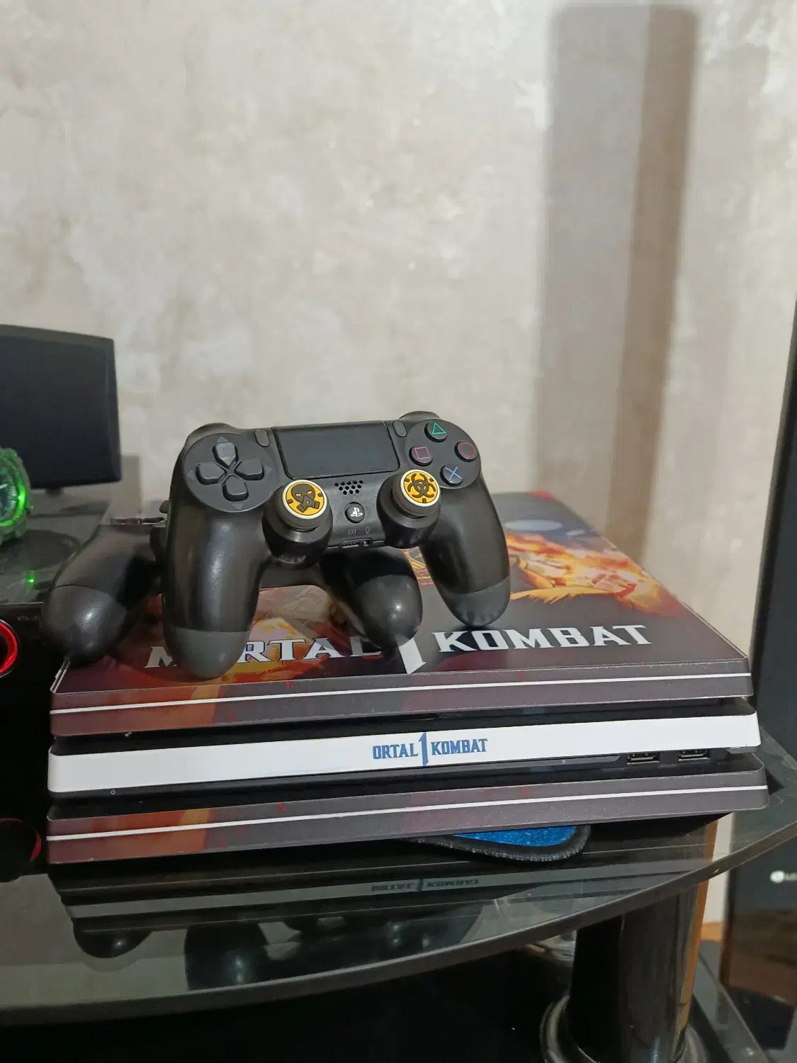 پی اس فور پرو|کنسول، بازی ویدئویی و آنلاین|قدس, شهر‌قدس|دیوار