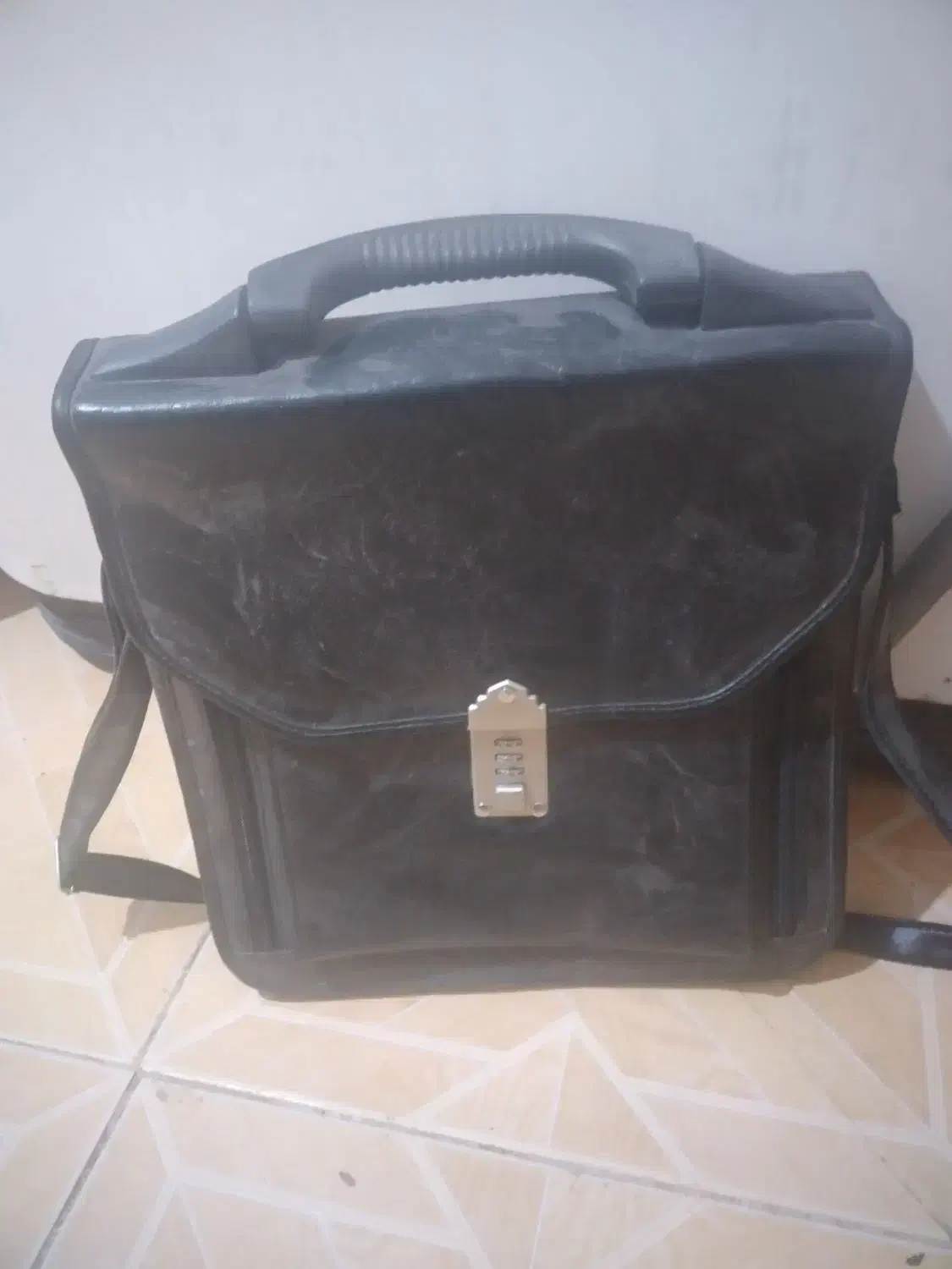 کیف رمز دار|کیف، کفش، کمربند|کرمان, |دیوار