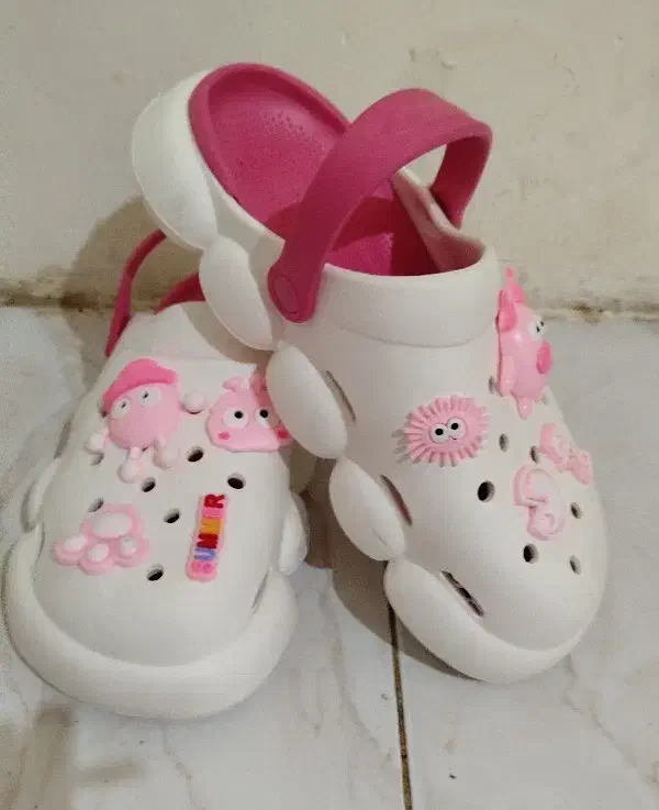 کراکس عروسکی|کیف، کفش، کمربند|گنبد کاووس, |دیوار