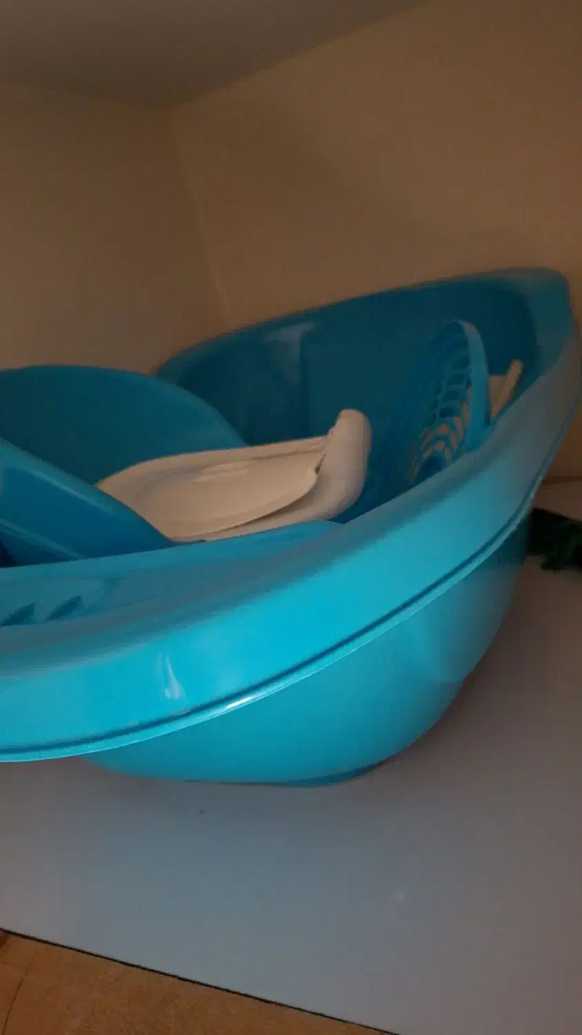 وسایل بچه به دلیل کمبود جا همگی 5 میلیون|اسباب و اثاث بچه|چمران, |دیوار