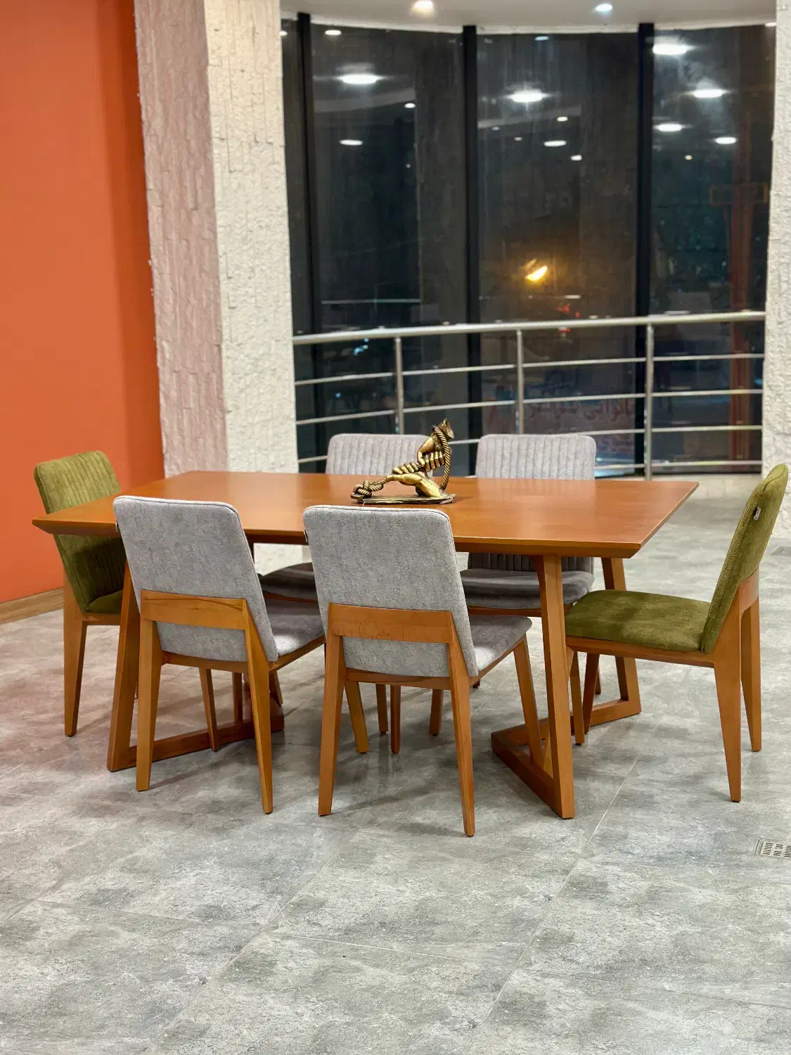 غذاخوری|میز و صندلی غذاخوری|رشت, منظریه|دیوار
